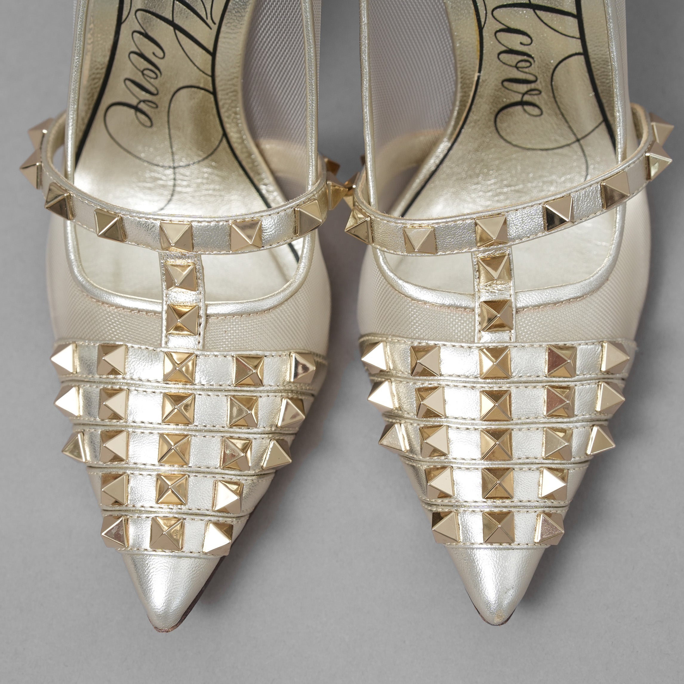 Valentino Garavani ヴァレンティノ ガラヴァーニ / 21AW ロックスタッズ アルコーブ メッシュ パンプス シューズ / size 35.5 (22.5cm) GOLD レディース