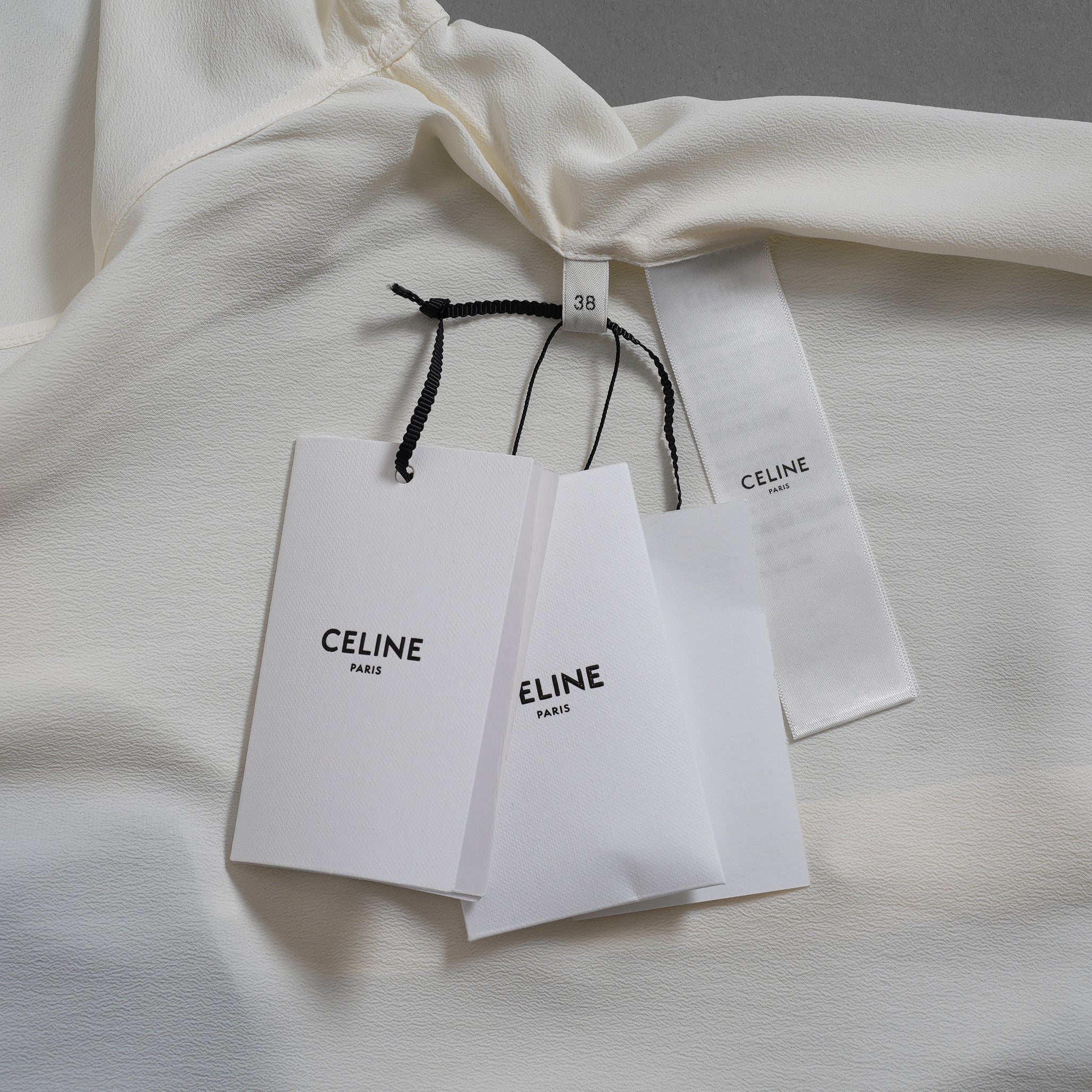 試着のみ CELINE セリーヌ/ 23AW ロミークロップドシャツフリルカラー ブラウス / 長袖シャツ / 008D 2C77A 01AV / size 38 (WHITE) レディース