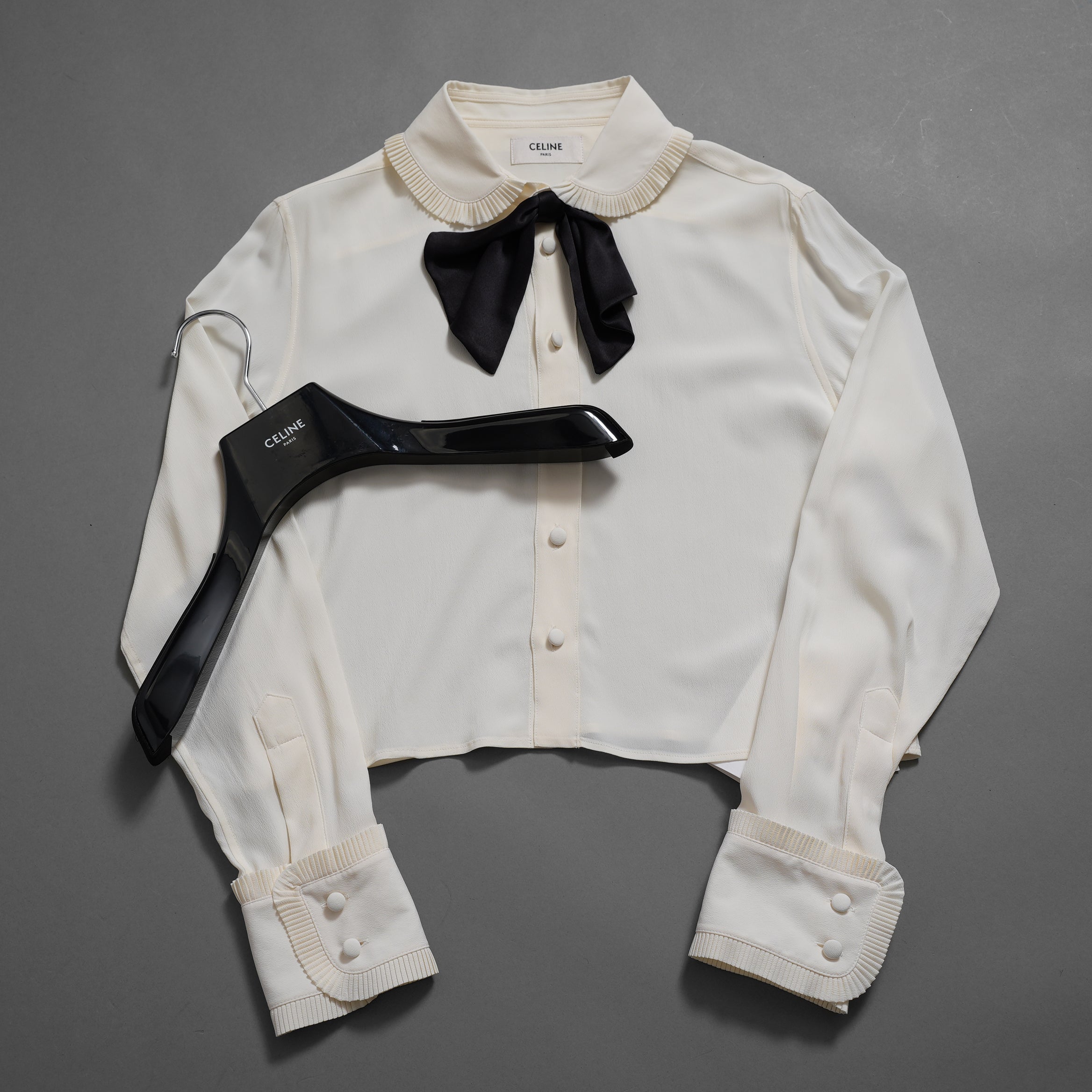 試着のみ CELINE セリーヌ/ 23AW ロミークロップドシャツフリルカラー ブラウス / 長袖シャツ / 008D 2C77A 01AV / size 38 (WHITE) レディース