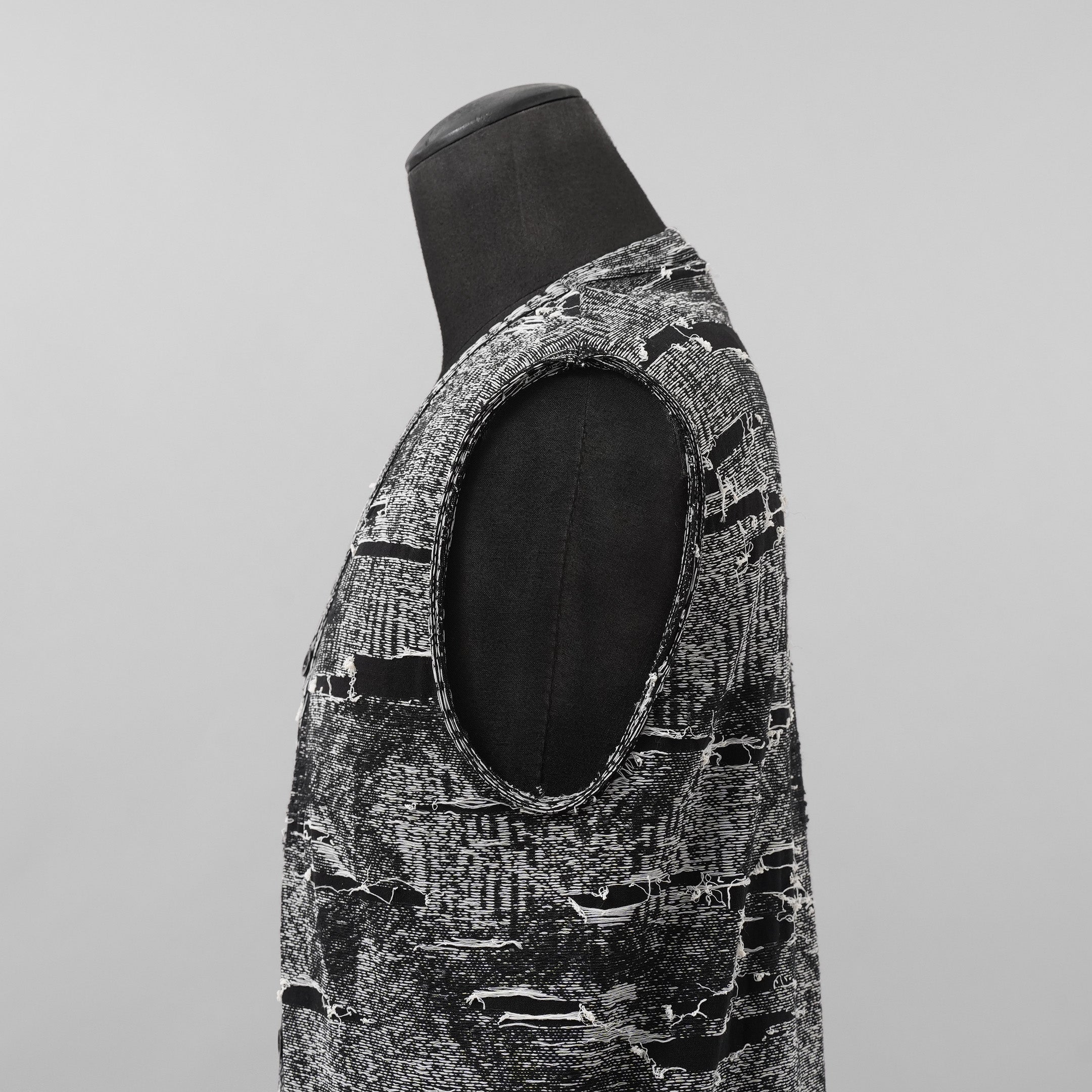 DIESEL ディーゼル / 美品 25SS K-Callisto Vest ダメージ加工 ニット ベスト / size M  (BLACK)