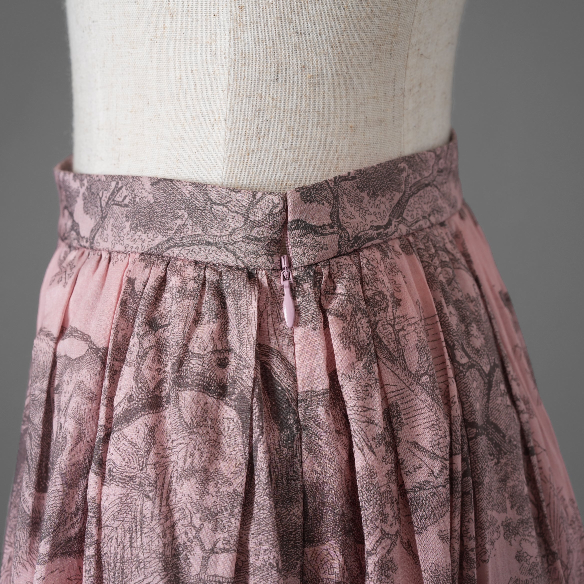 Christian Dior クリスチャンディオール / 23SS 美品 ディオリビエラ 京都 限定 トワルドジュイ フレアスカート / ミディスカート / 341J90A3877 / size 38 (PINK) レディース