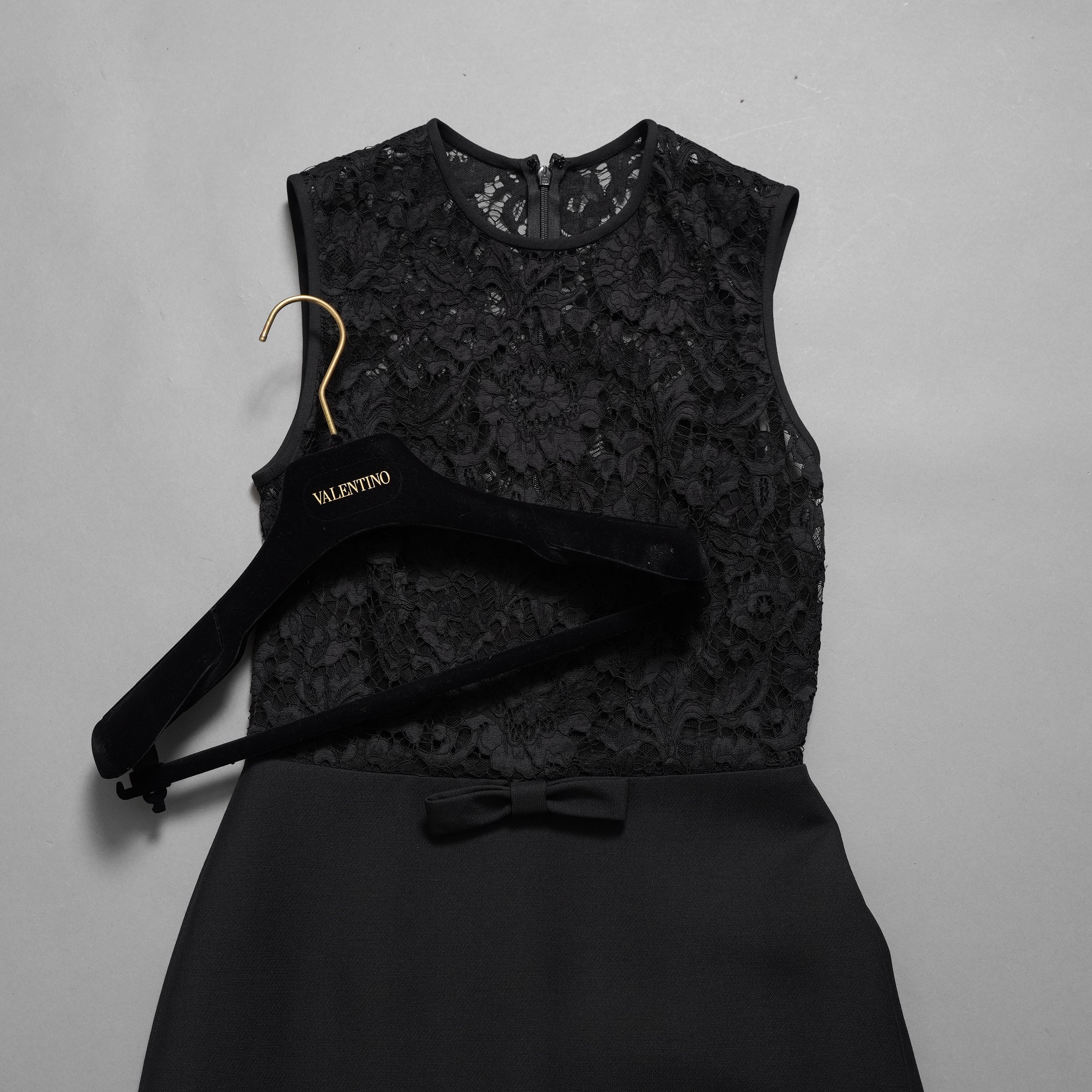 VALENTINO ヴァレンティノ / 22SS 美品 レース切替 ボウフロント ペンシルドレス / ミディ丈 ワンピース / 1B3VAZC6360 / size 38 (BLACK) レディース