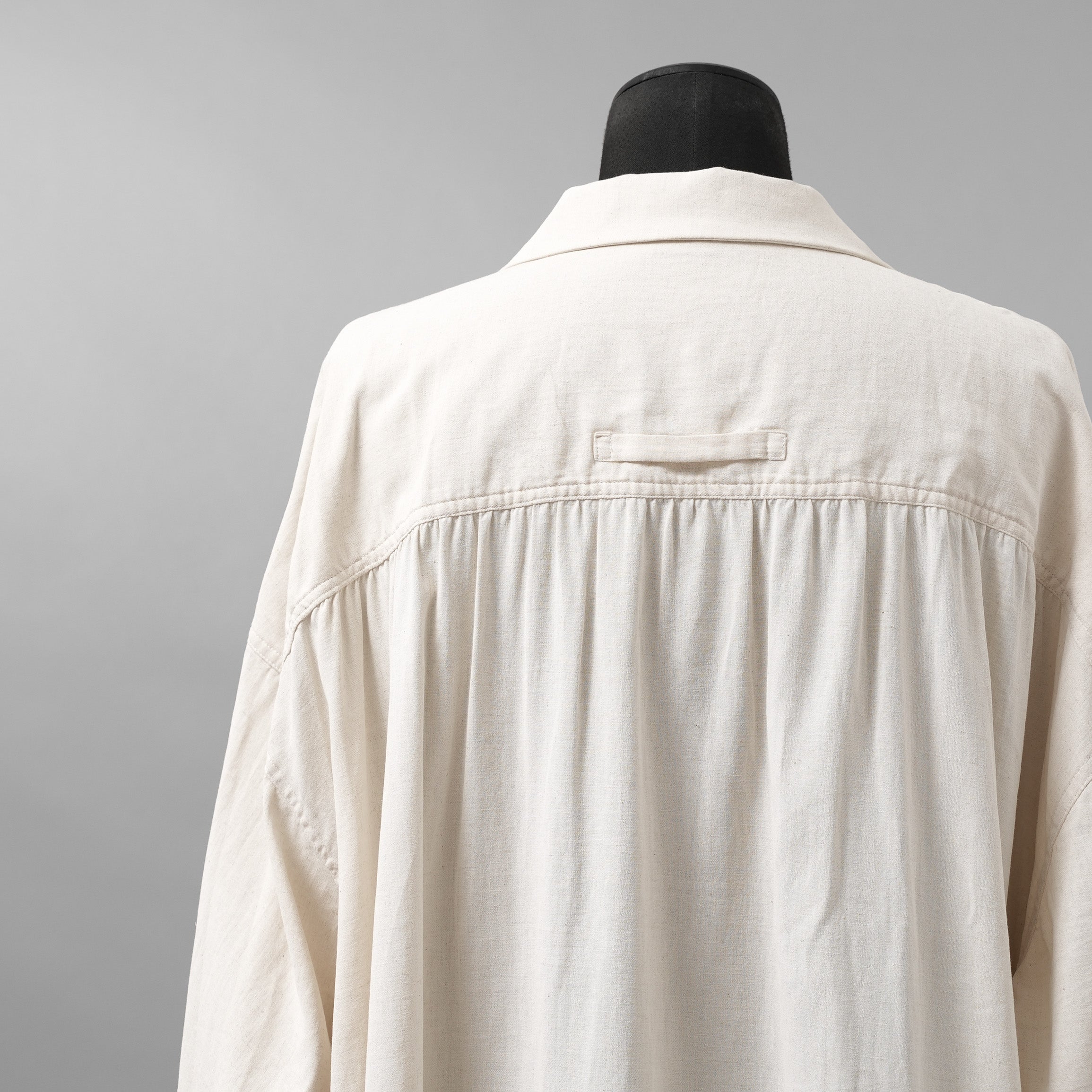 The Viridi-anne ザ ヴィリディアン / 美品 25SS ピグメントプリント ビエラ ショップ コート / VI-3845-06 / size 3 (IVORY)