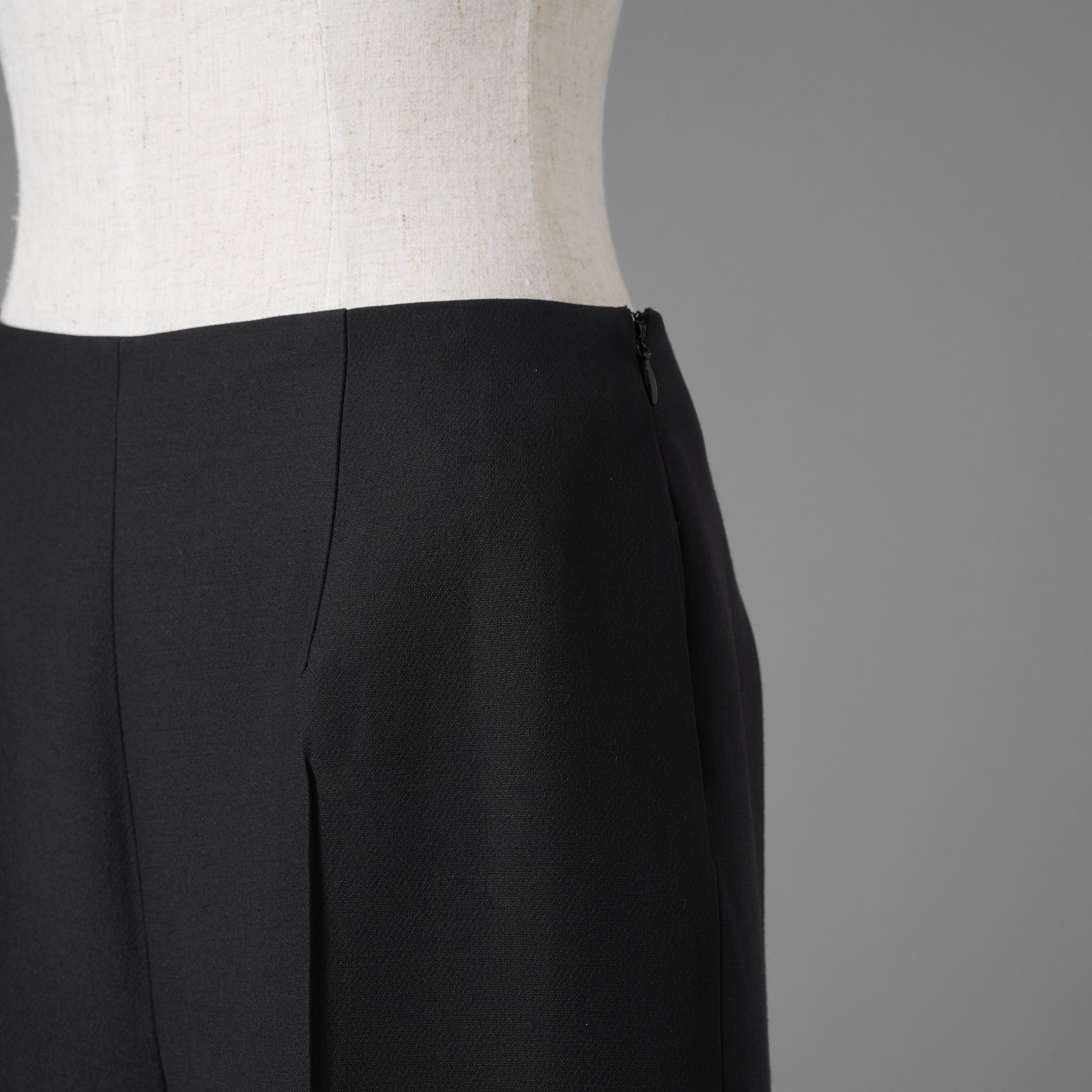 VALENTINO ヴァレンティノ / 22AW 美品 ウール キュロット パンツ センタープリーツ / MB3RB1961CF / size 40 (BLACK) レディース