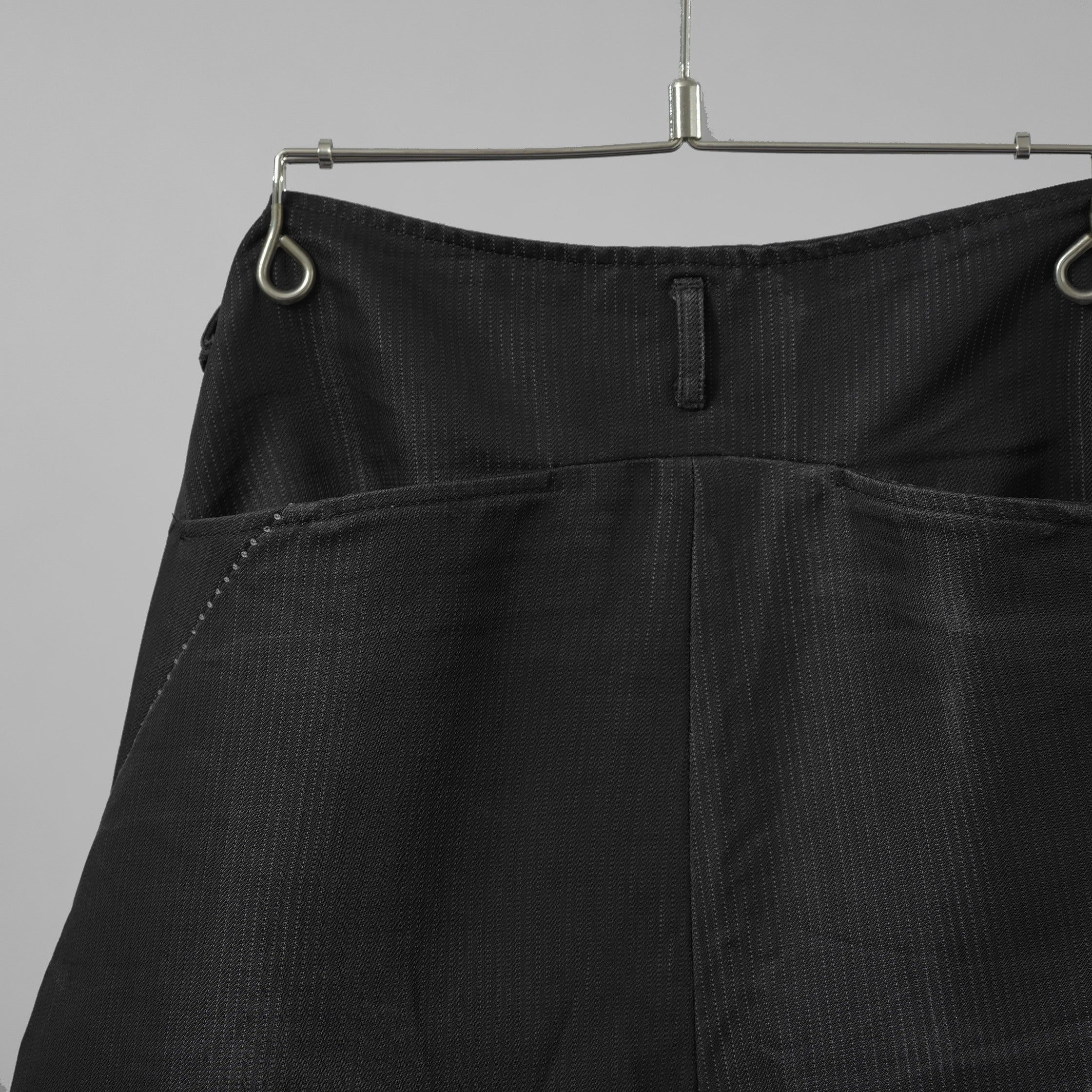 希少 incarnation インカネーション / 17SS LINEA_F by incarnation MMXVII-X630 PANTS W.POCKET SARROUEL SHORT UNLINED サルエル パンツ / size S (BLACK)