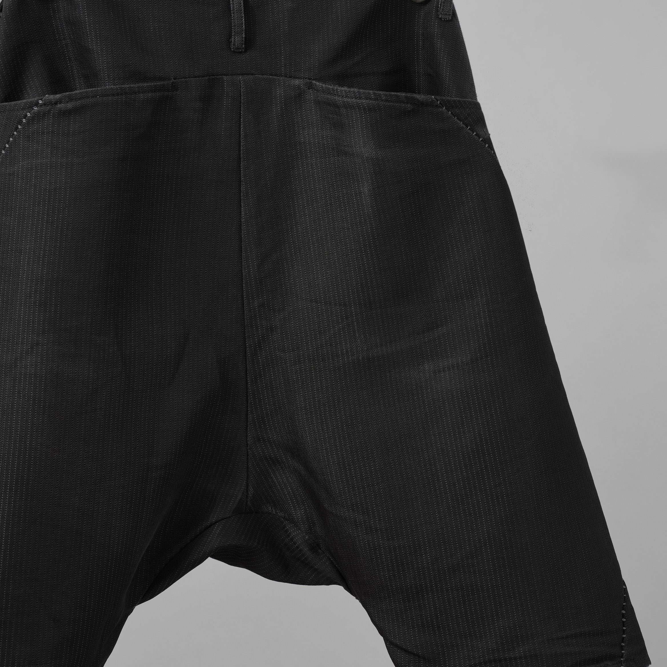 希少 incarnation インカネーション / 17SS LINEA_F by incarnation MMXVII-X630 PANTS W.POCKET SARROUEL SHORT UNLINED サルエル パンツ / size S (BLACK)
