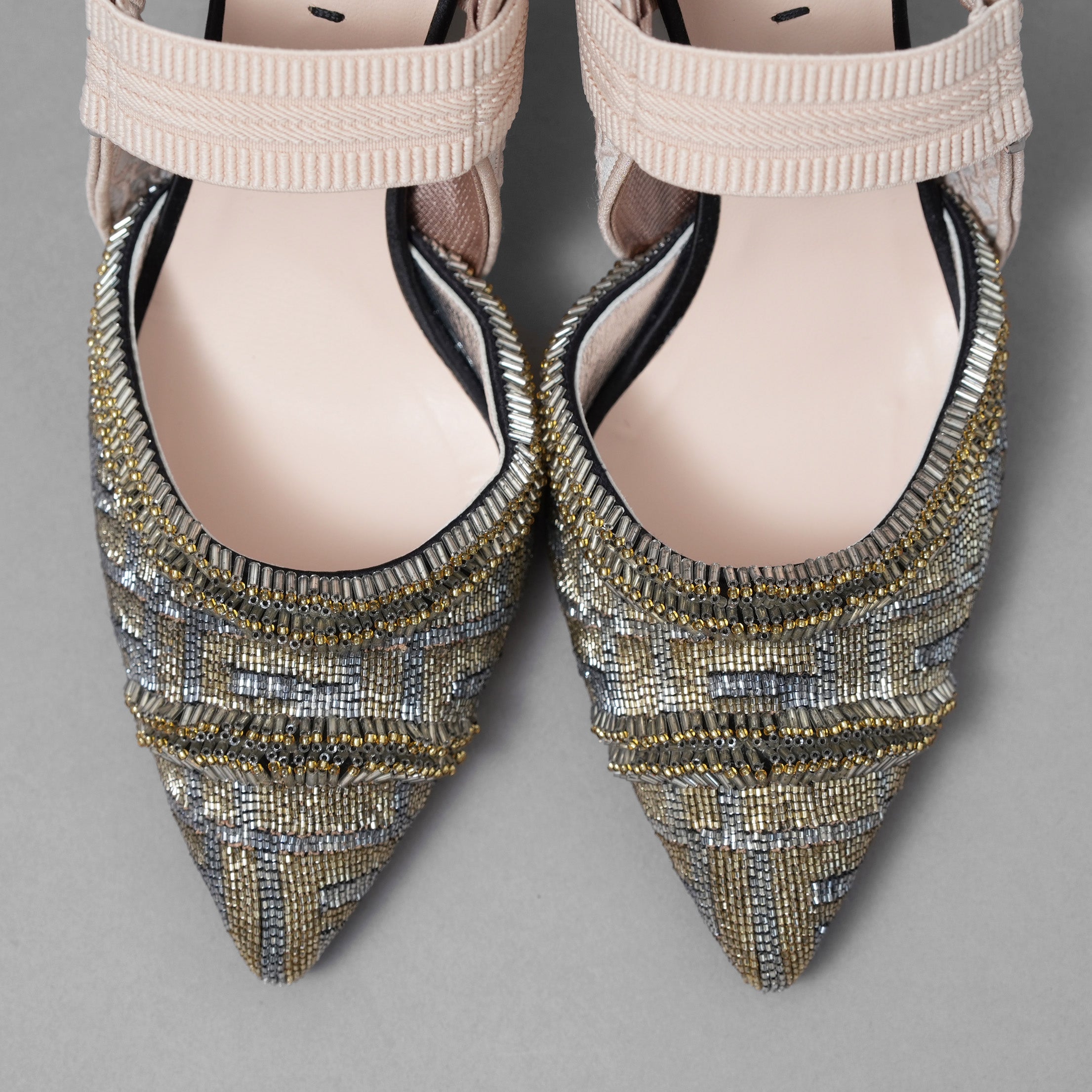 FENDI フェンディ / 美品 Colibrì コリブリ "Made to Order "スリングバック パンプス 85mm / size 35.5 (22.5cm) BEIGE × SILVER × GOLD レディース シューズ