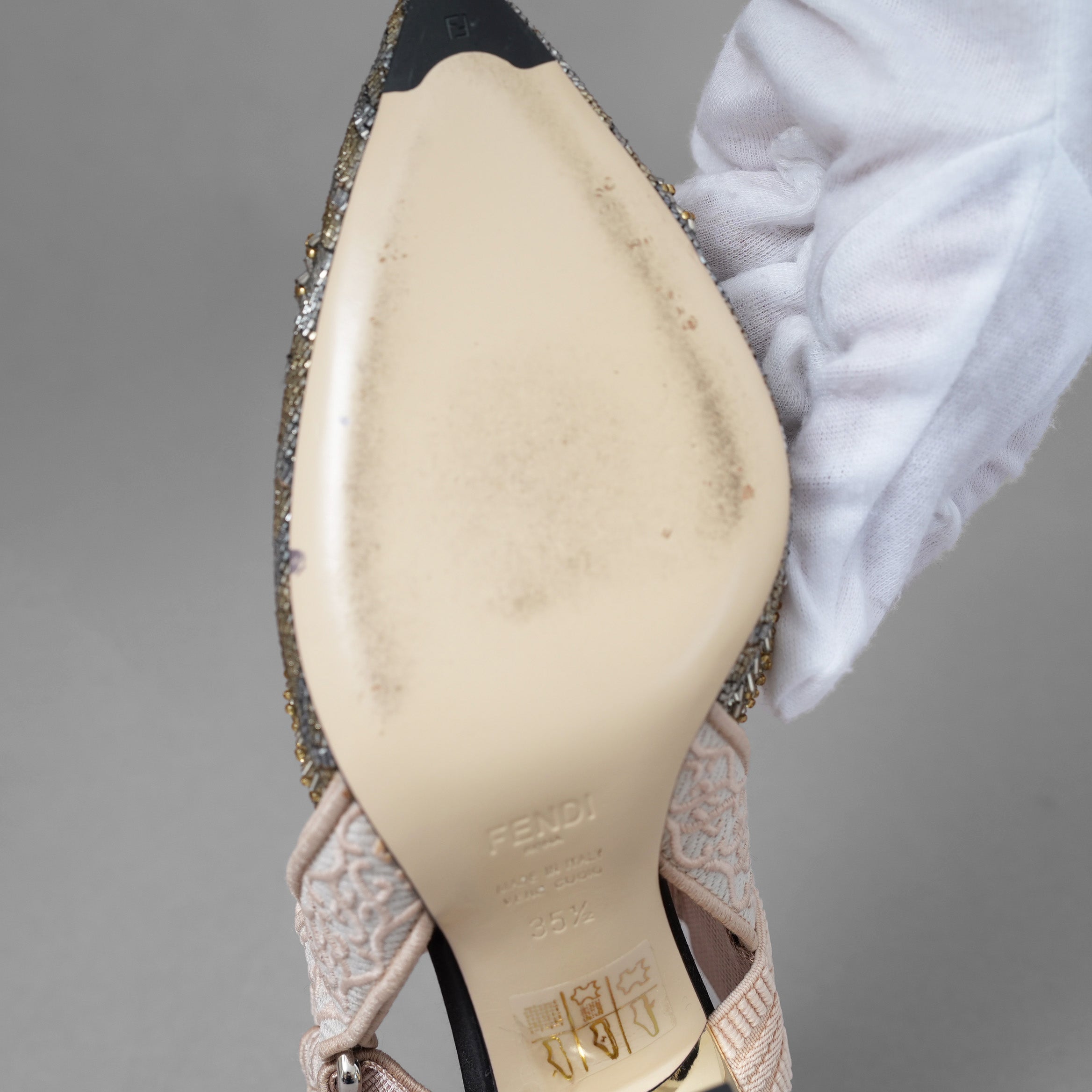 FENDI フェンディ / 美品 Colibrì コリブリ "Made to Order "スリングバック パンプス 85mm / size 35.5 (22.5cm) BEIGE × SILVER × GOLD レディース シューズ