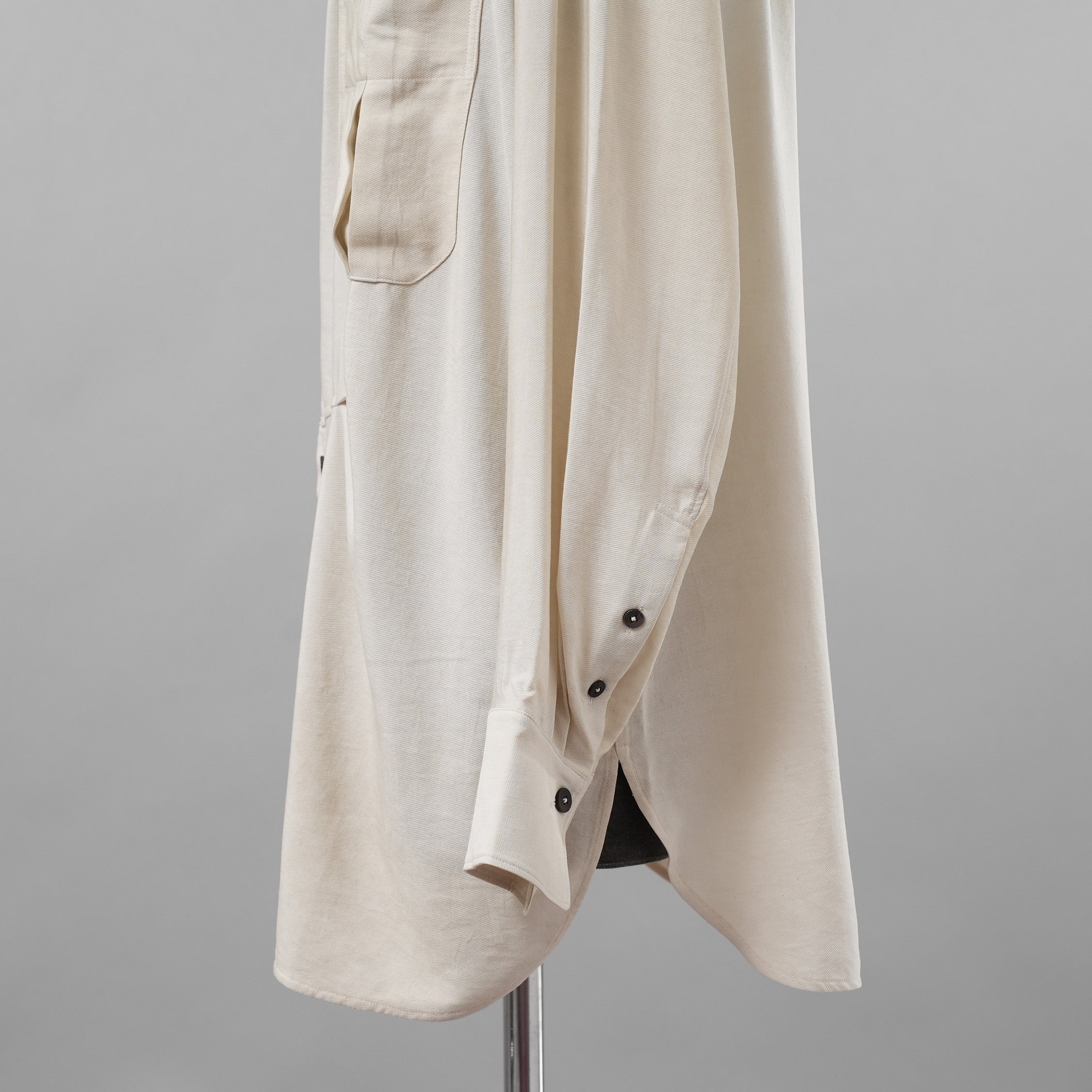 ZIGGY CHEN ジギーチェン / 美品 24AW Asymmetric Pleated Shirt アシンメトリー 長袖シャツ / size 46 (WHITE)