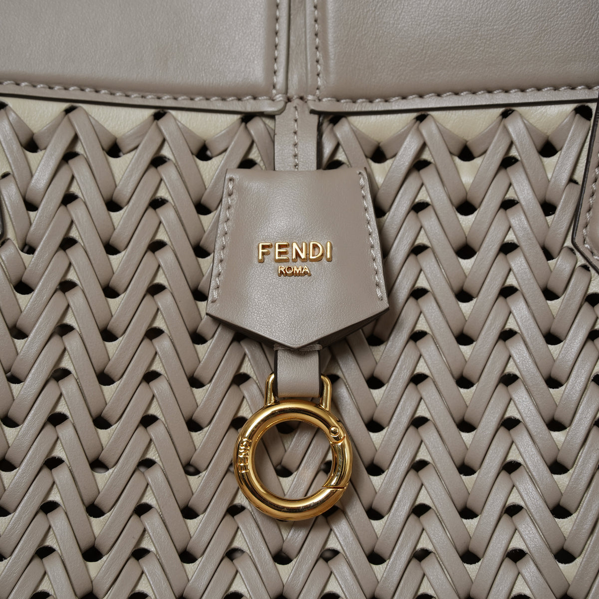 FENDI フェンディ / 美品 23AW オリガミ ラージ インターレース レザー トートバッグ / 8BH415 APZB F1MJR / SAND レディース 352178-izm