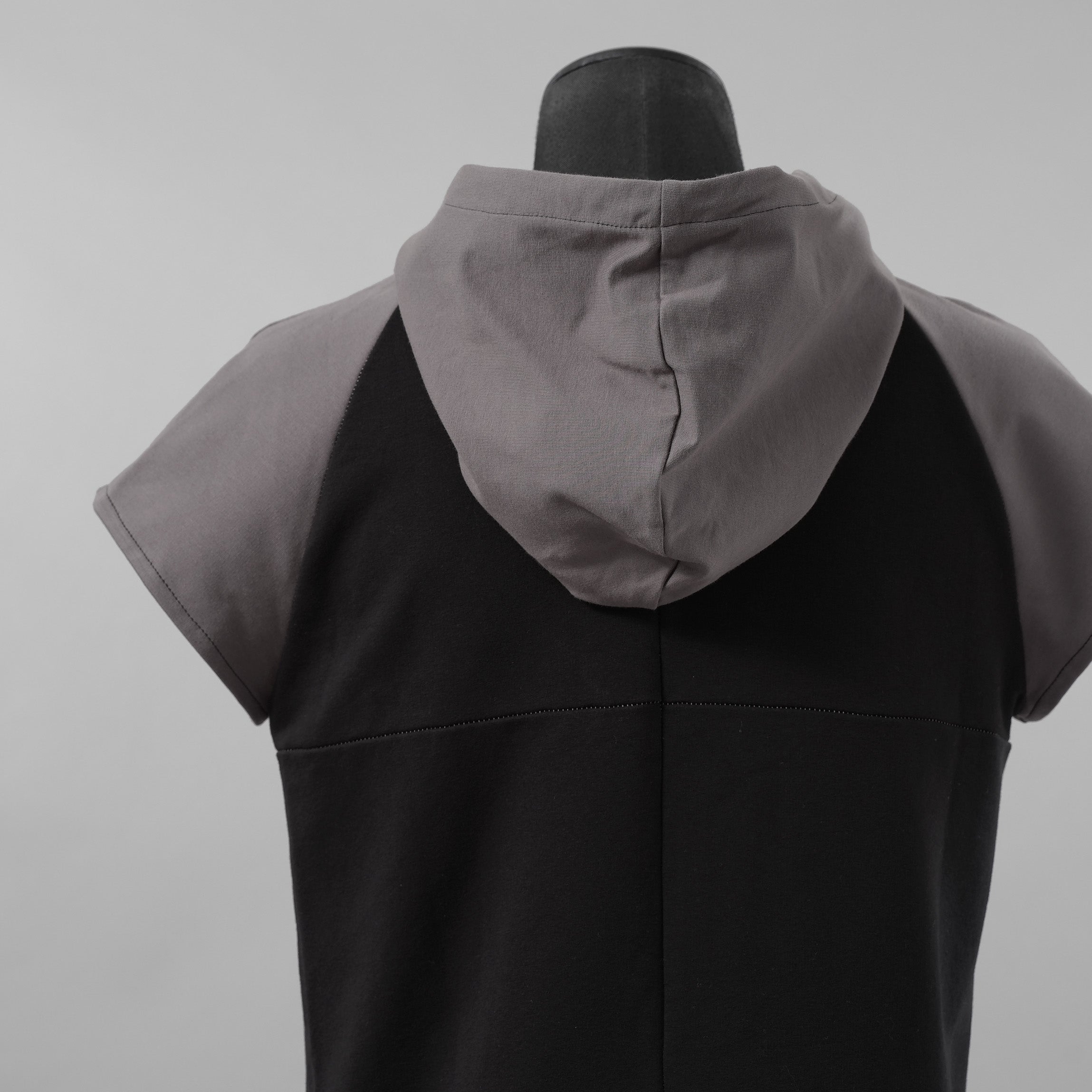 incarnation インカネーション / 美品 19SS HOODIE CUT&SAWN RAGLAN FRENCH SLEEVE 半袖Tシャツ パーカー / 31885-3360 / size M (BLACK×GRAY)