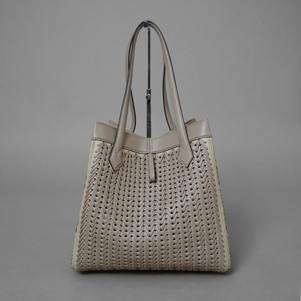 FENDI フェンディ / 美品 23AW オリガミ ラージ インターレース レザー トートバッグ / 8BH415 APZB F1MJR / SAND レディース 352178-izm