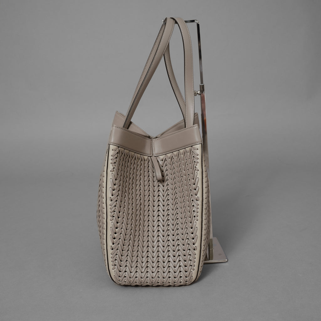 FENDI フェンディ / 美品 23AW オリガミ ラージ インターレース レザー トートバッグ / 8BH415 APZB F1MJR / SAND レディース 352178-izm
