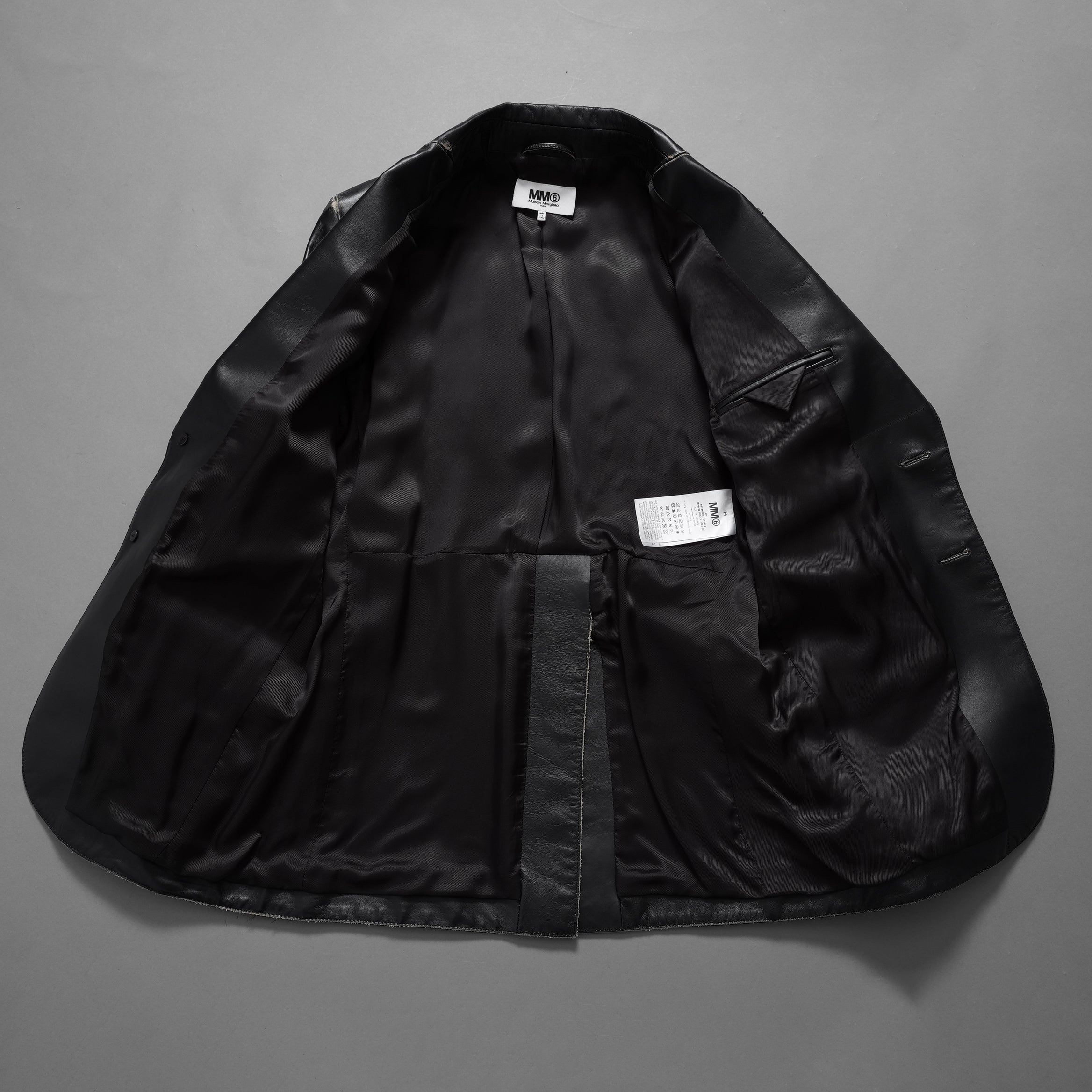 MM6 Maison Margiela メゾン マルジェラ / 22AW 美品 レザー 2Bテーラードジャケット / S62BN0063 / size 44 (BLACK)