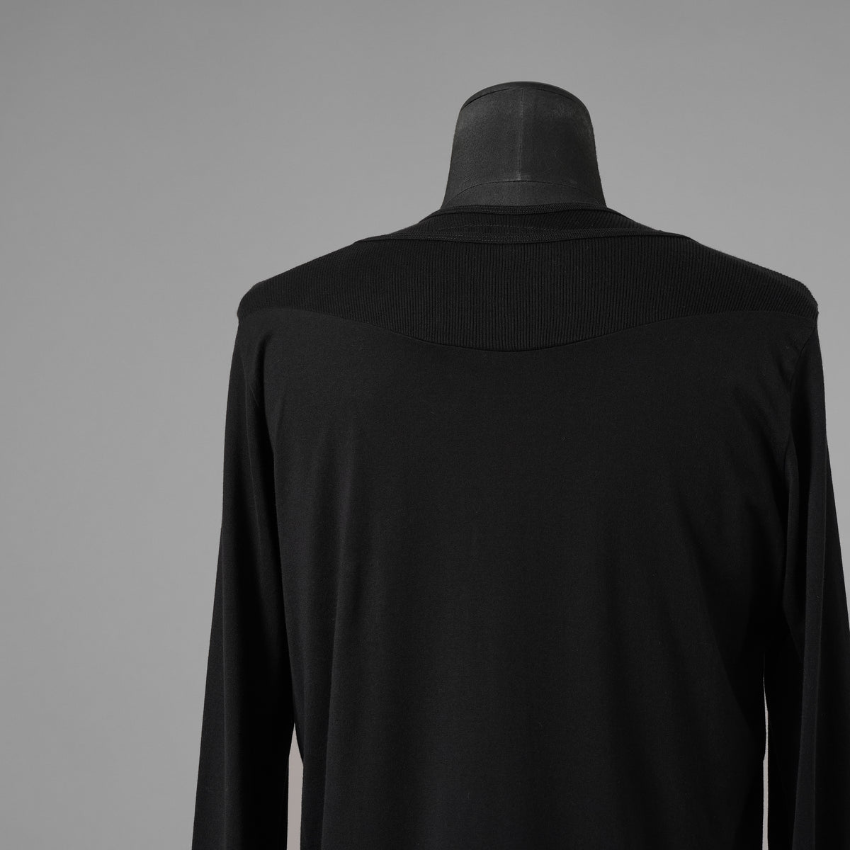 JULIUS ユリウス / 美品 25SS Cotton Jersey Switching Long Sleeve T-shirt 長袖Ｔシャツ / 899CUM2 / size 2 (BLACK) 352184-in-ue