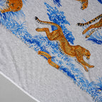 HERMES エルメス / 美品 カレ Tシャツ  Guepards（ゲパール / チーター） コットンジャージー製 大判スカーフ アクセサリー / LIGHT GRAY レディース 352179-izm