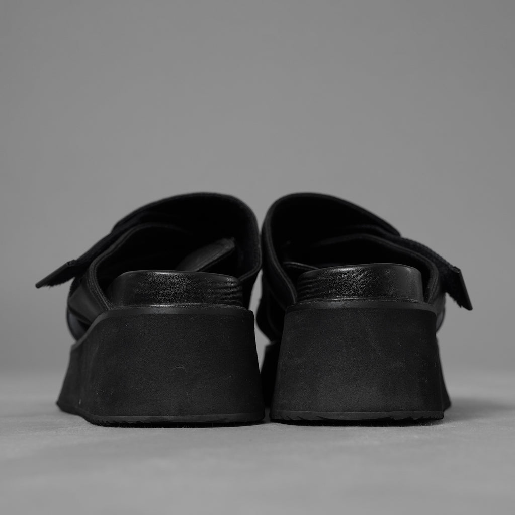 JULIUS ユリウス / 24AW Coated Goat Suede Velcro Sandal コーテッド ゴート スエード ベルクロ  レザーサンダル シューズ / 867FWM1-L / size 1 (BLACK)  352181-in-ue