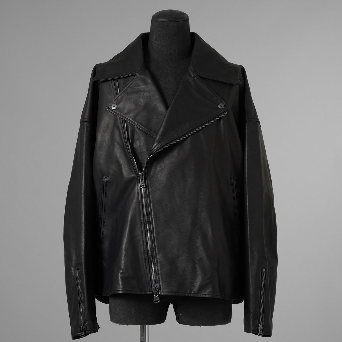 ISAMU KATAYAMA BACKLASH イサムカタヤマバックラッシュ / 25AW 美品 メンセレ別注 Monochrome luxury steer double riders jacket ルーズフィット ライダース アウター / ME2078-06 / size L (BLACK) 352191-in-ue