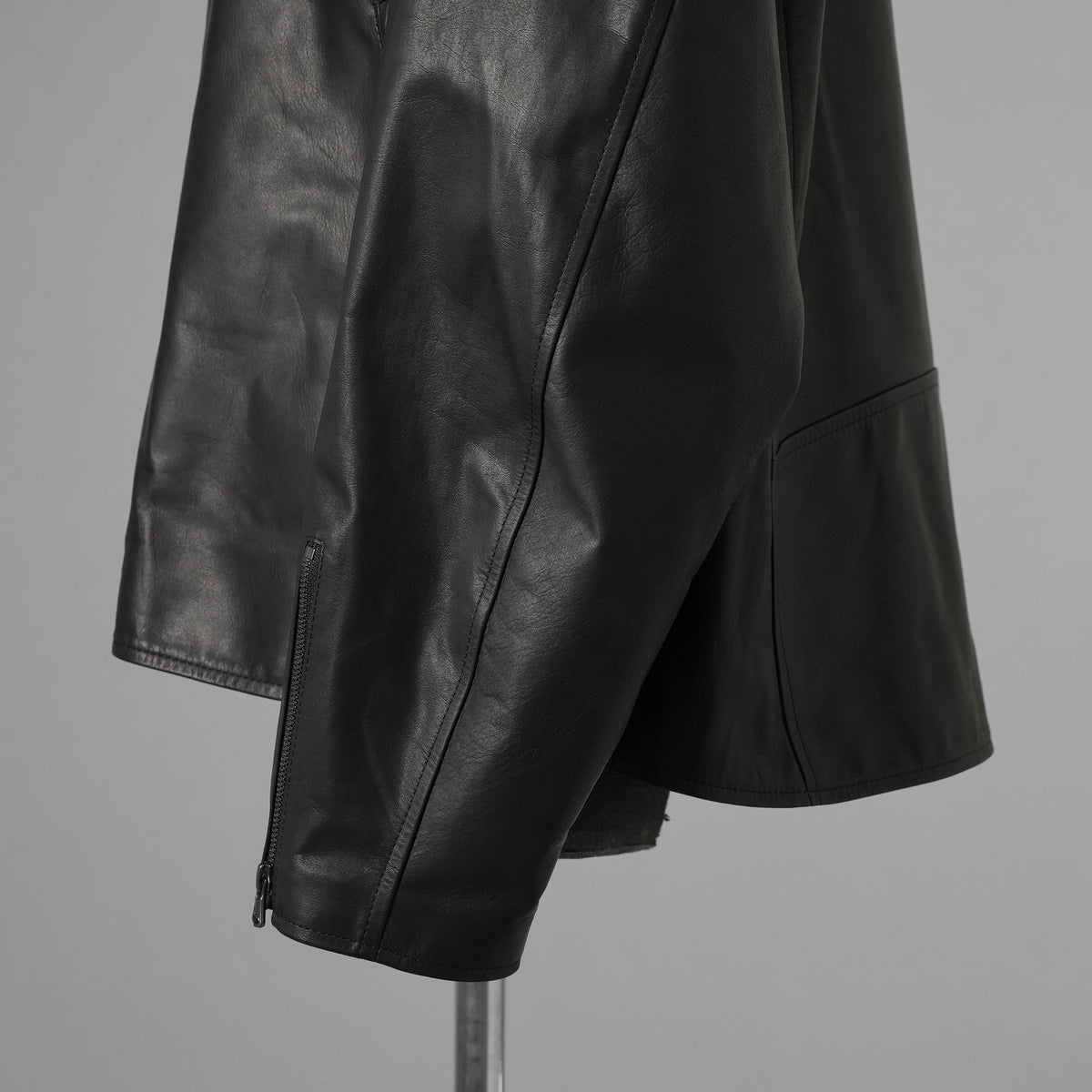 ISAMU KATAYAMA BACKLASH イサムカタヤマバックラッシュ / 25AW 美品 メンセレ別注 Monochrome luxury steer double riders jacket ルーズフィット ライダース アウター / ME2078-06 / size L (BLACK) 352191-in-ue