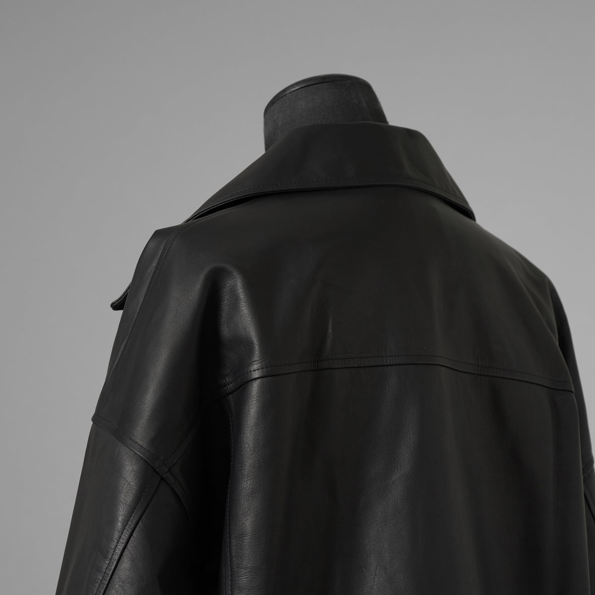 ISAMU KATAYAMA BACKLASH イサムカタヤマバックラッシュ / 25AW 美品 メンセレ別注 Monochrome luxury steer double riders jacket ルーズフィット ライダース アウター / ME2078-06 / size L (BLACK) 352191-in-ue