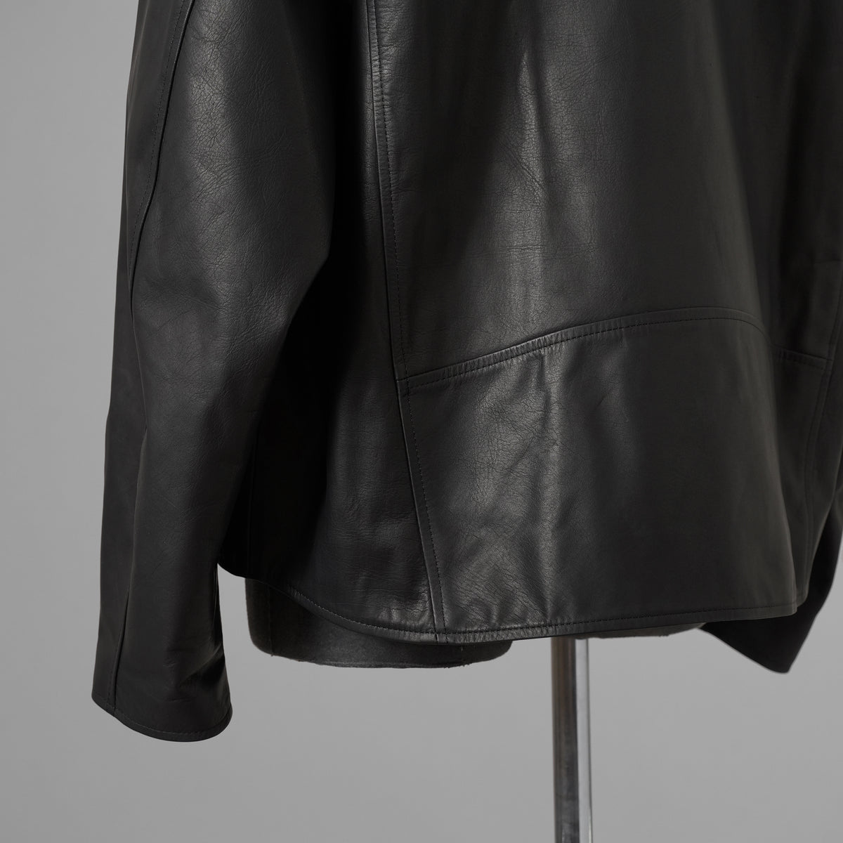 ISAMU KATAYAMA BACKLASH イサムカタヤマバックラッシュ / 25AW 美品 メンセレ別注 Monochrome luxury steer double riders jacket ルーズフィット ライダース アウター / ME2078-06 / size L (BLACK) 352191-in-ue