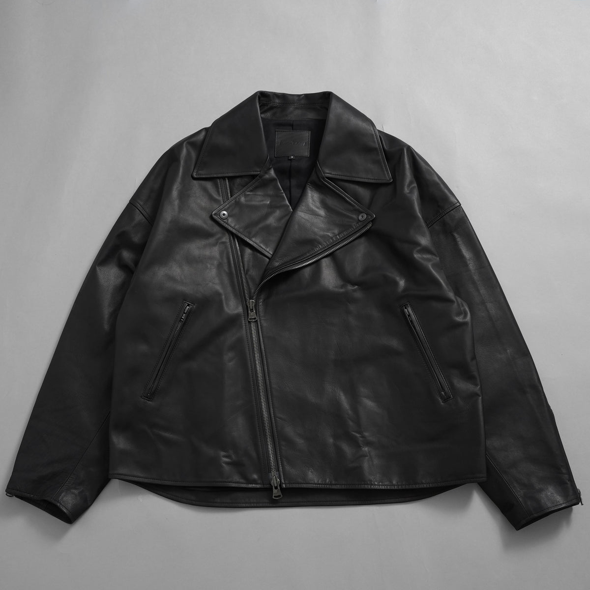 ISAMU KATAYAMA BACKLASH イサムカタヤマバックラッシュ / 25AW 美品 メンセレ別注 Monochrome luxury steer double riders jacket ルーズフィット ライダース アウター / ME2078-06 / size L (BLACK) 352191-in-ue