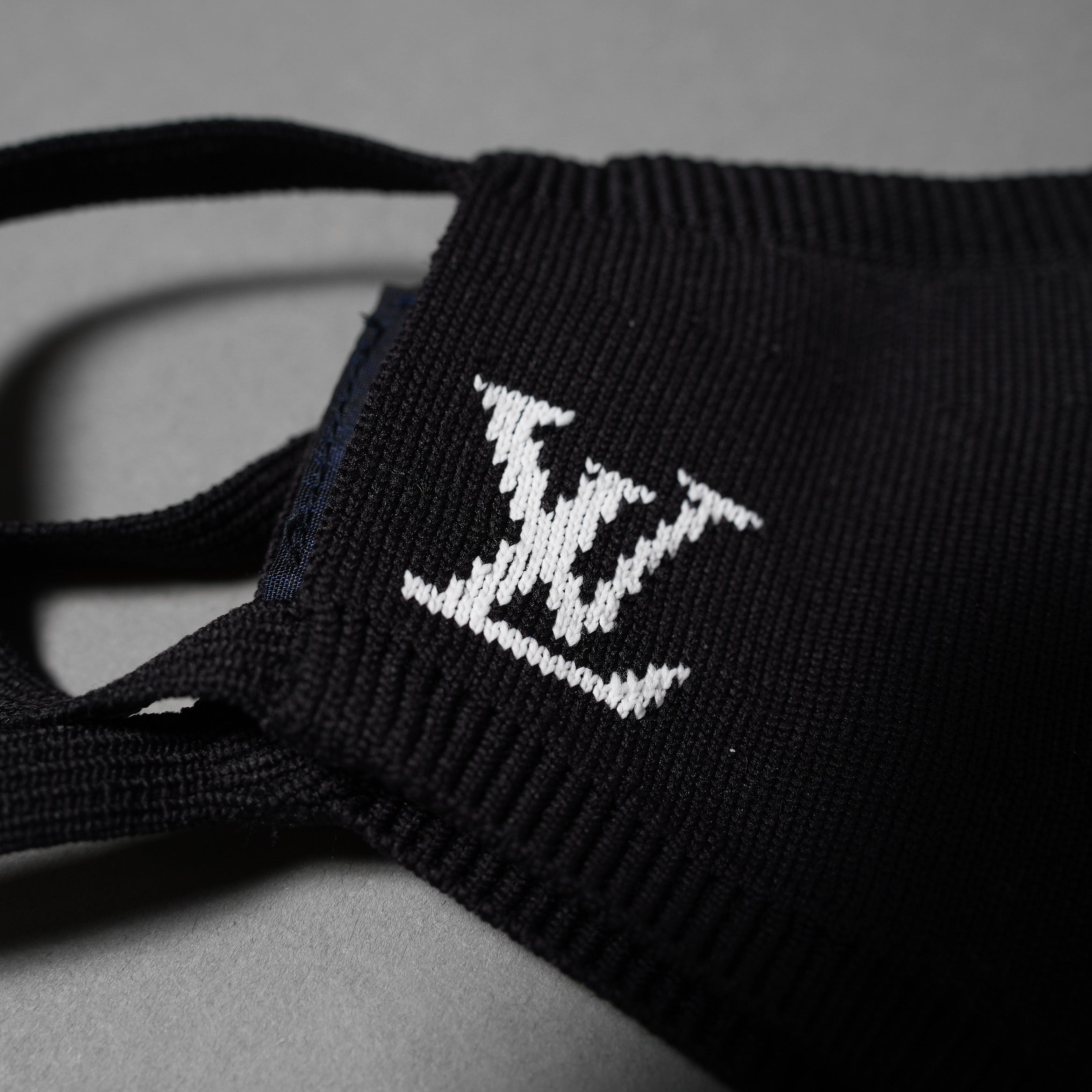 ルイヴィトン マスク マイユ M76748 ブラック LOUIS VUITTON ルイヴィトン / 美品 LV ロゴ マイユマスク / M76748