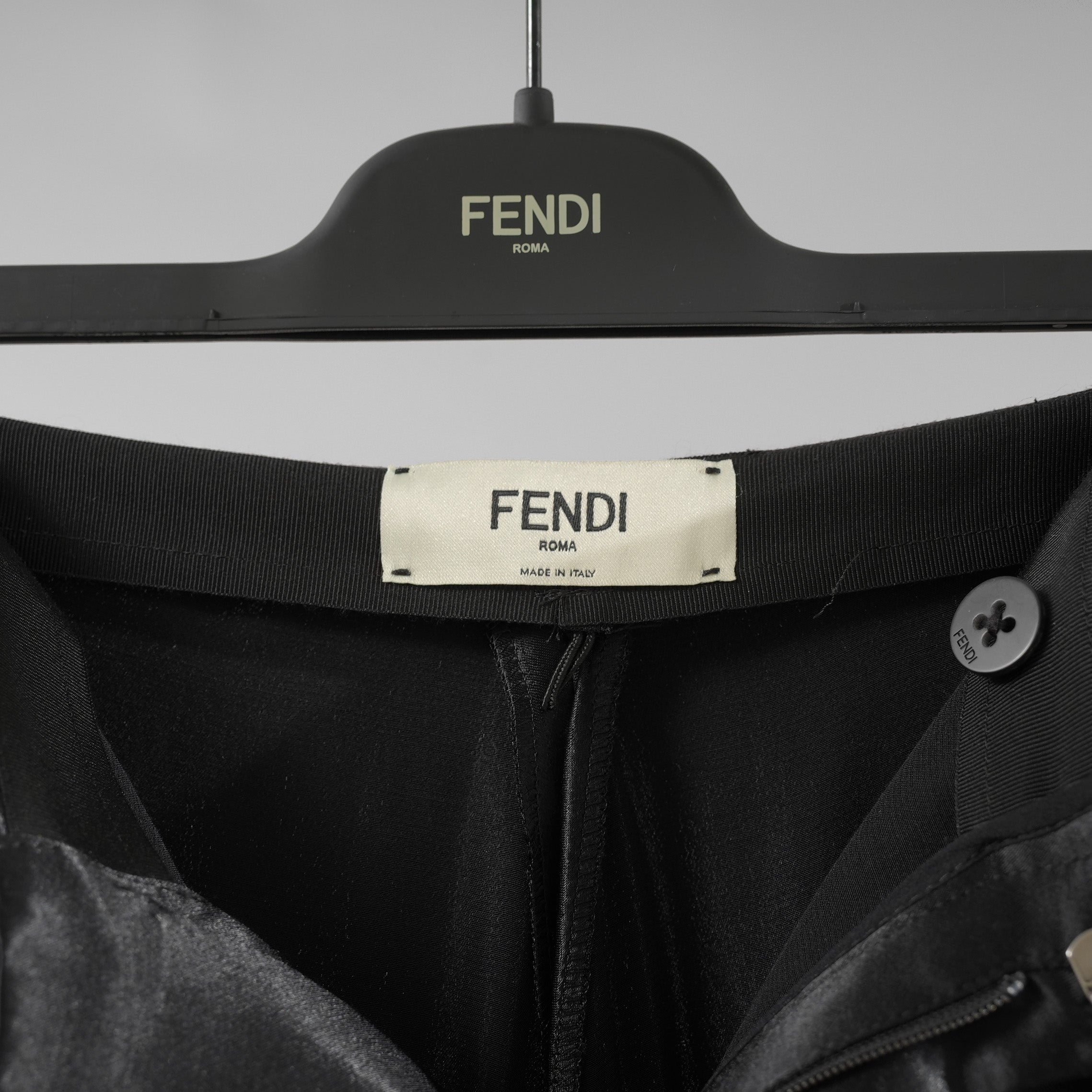 FENDI フェンディ / 美品 23SS FFバゲットバックル ビスコース ロングカーゴパンツ パンツ/ FR6478 ANQ9 / size 40 (BLACK) レディース