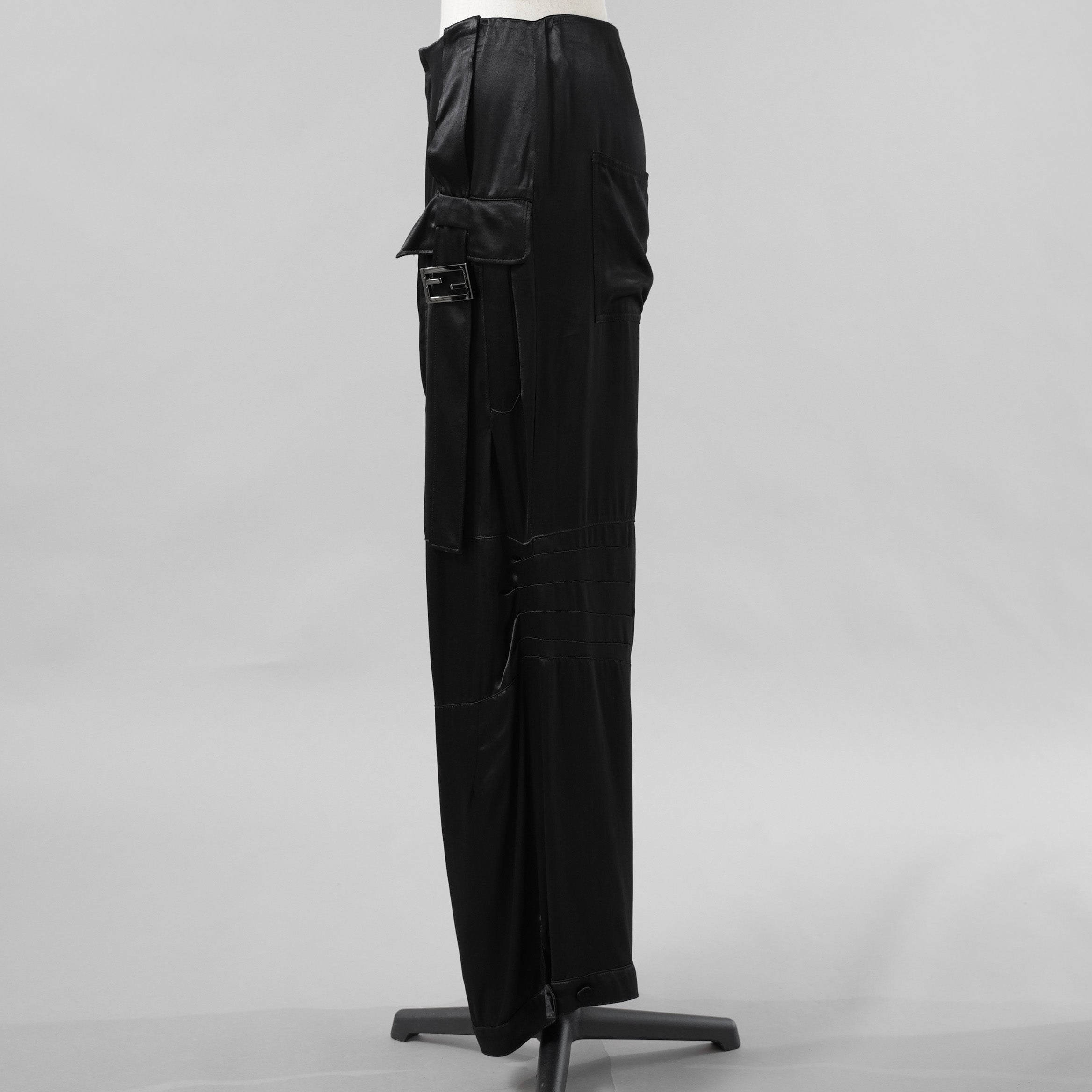 FENDI フェンディ / 美品 23SS FFバゲットバックル ビスコース ロングカーゴパンツ パンツ/ FR6478 ANQ9 / size 40 (BLACK) レディース