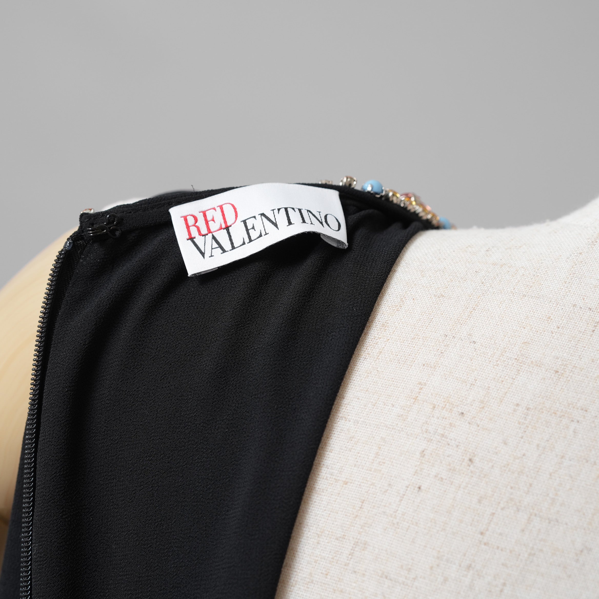 RED VALENTINO レッド ヴァレンティノ / 美品 19AW プリーツ シフォン ジュエル ドレス ワンピース / SR3VA03G 4CB / size 40 (BLACK) レディース