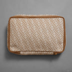 FENDI フェンディ / 美品 ズッカ柄 ポーチ トラベルポーチ バッグ / 8N0177 AHJN 2194927 / BEIGE 352193-izm