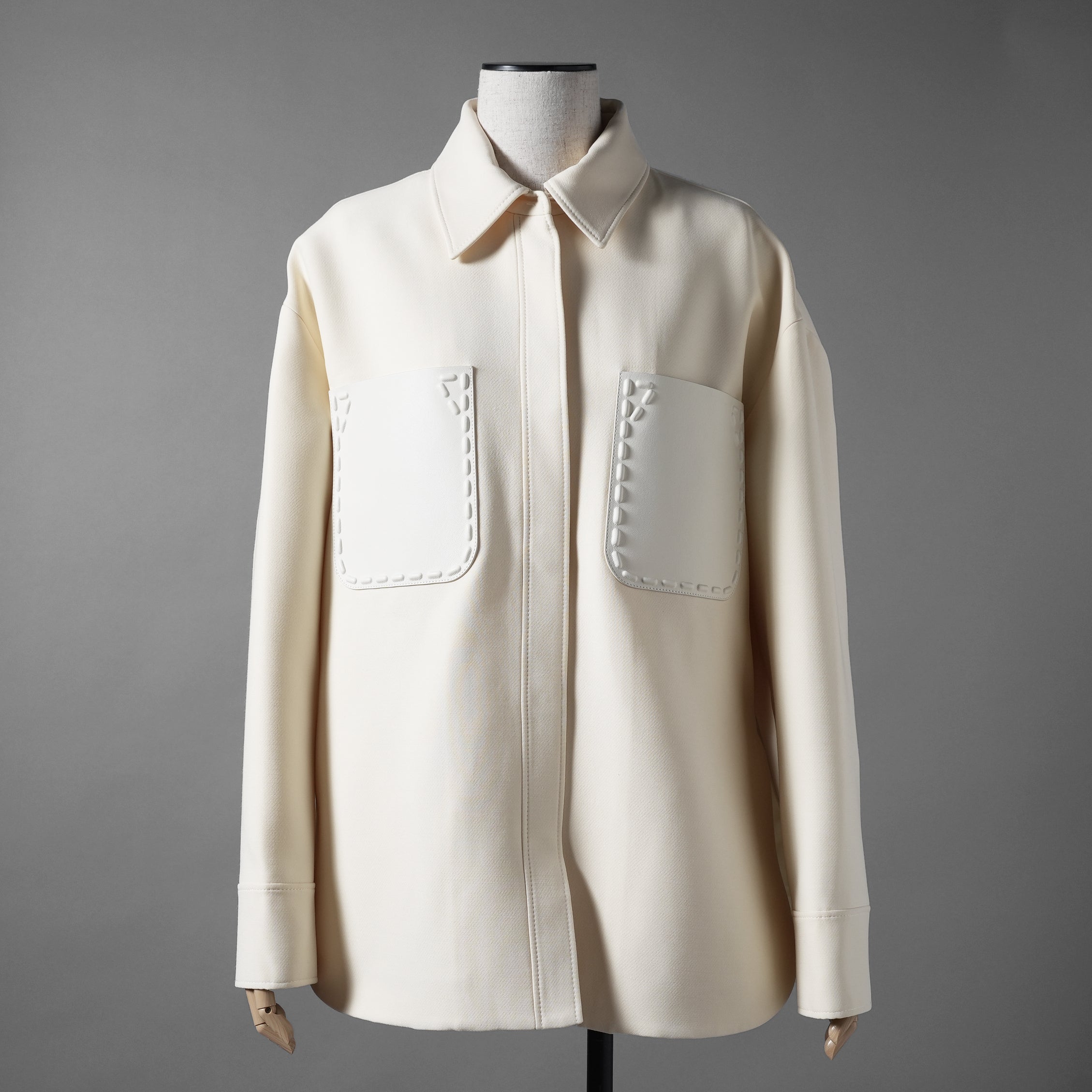 FENDI フェンディ / 24AW 美品 ウールシルク ベルト付 シャツ ジャケット / FJ7262 AC4G / size 38 (IVORY) レディース