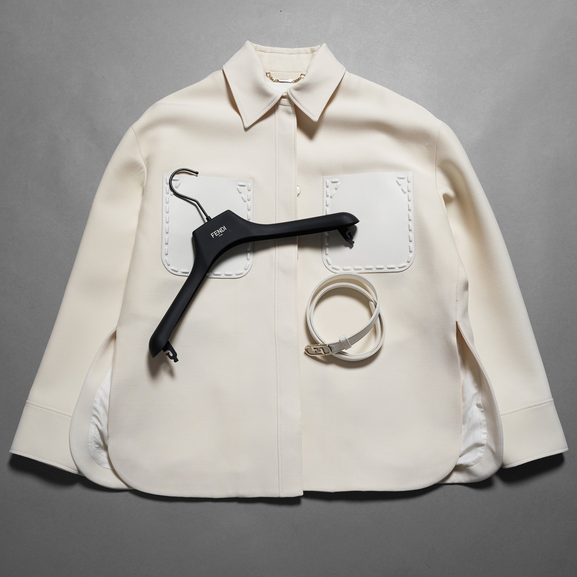 FENDI フェンディ / 24AW 美品 ウールシルク ベルト付 シャツ ジャケット / FJ7262 AC4G / size 38 (IVORY) レディース