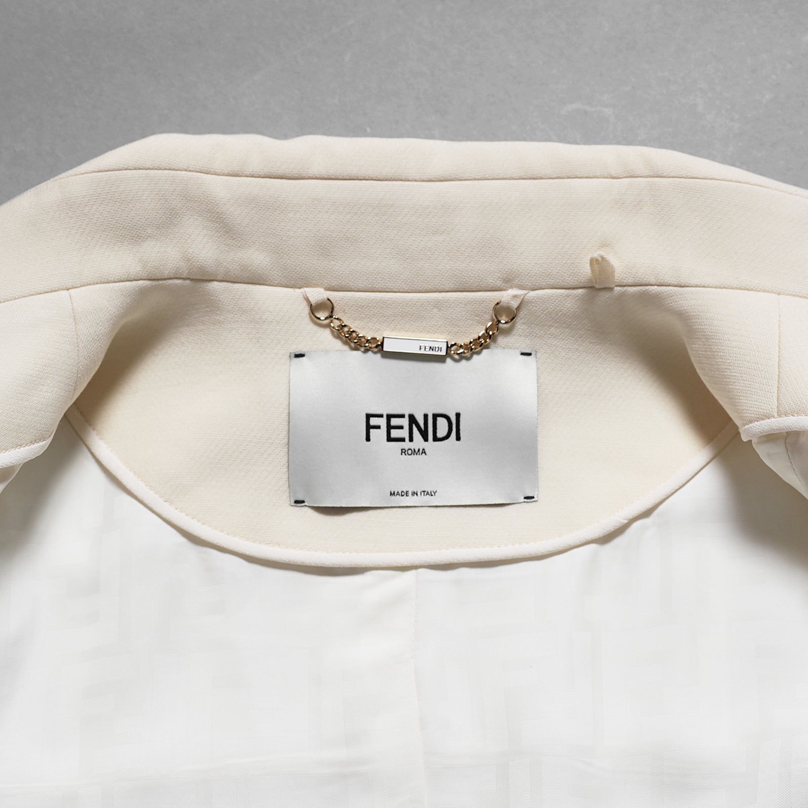 FENDI フェンディ / 24AW 美品 ウールシルク ベルト付 シャツ ジャケット / FJ7262 AC4G / size 38 (IVORY) レディース