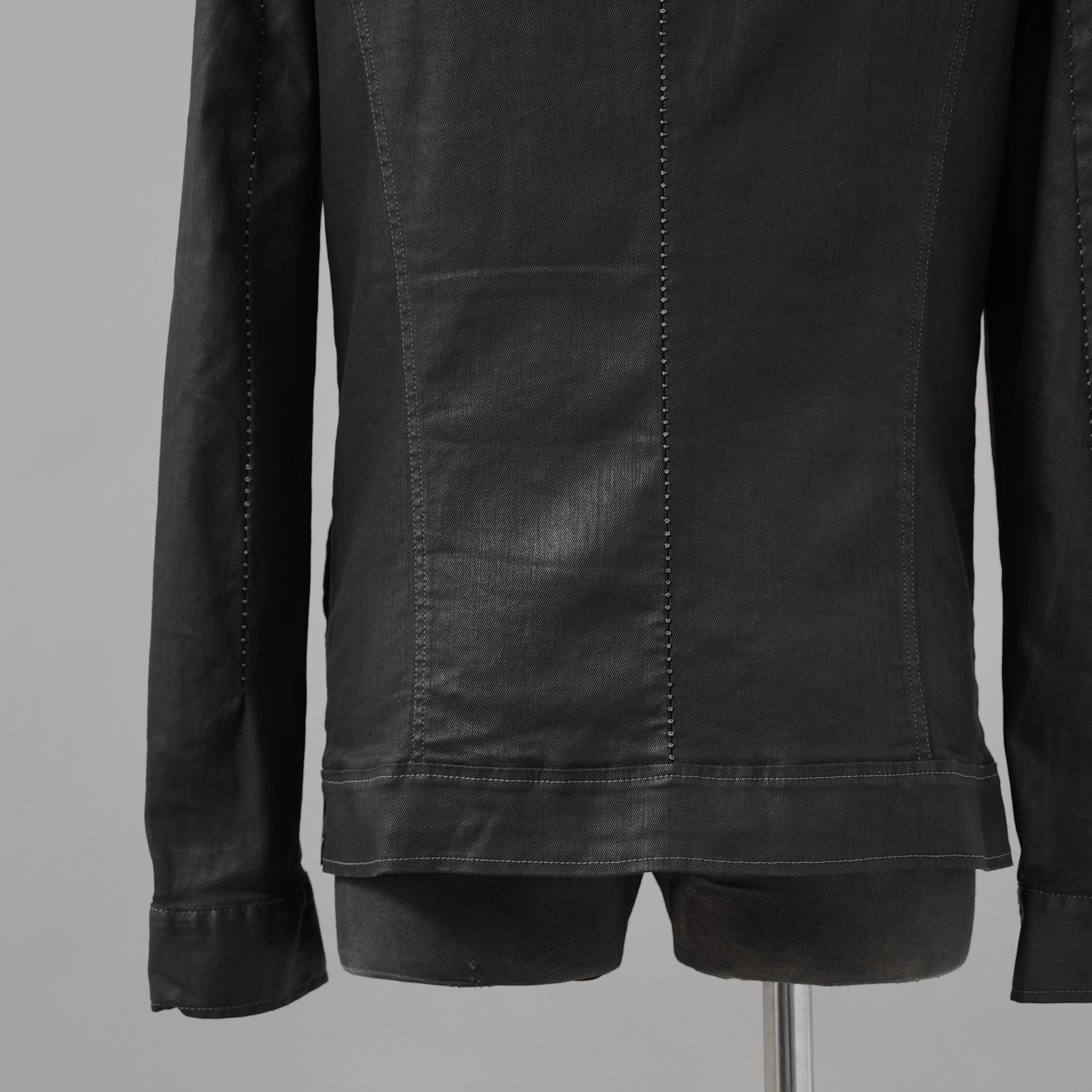 incarnation インカネーション / 美品 19SS Rubber Elastane Jean Jacket O/P Arm Unlined オーバロック ステッチ デニム ジャケット / 11882-41252 / size M (BLACK)