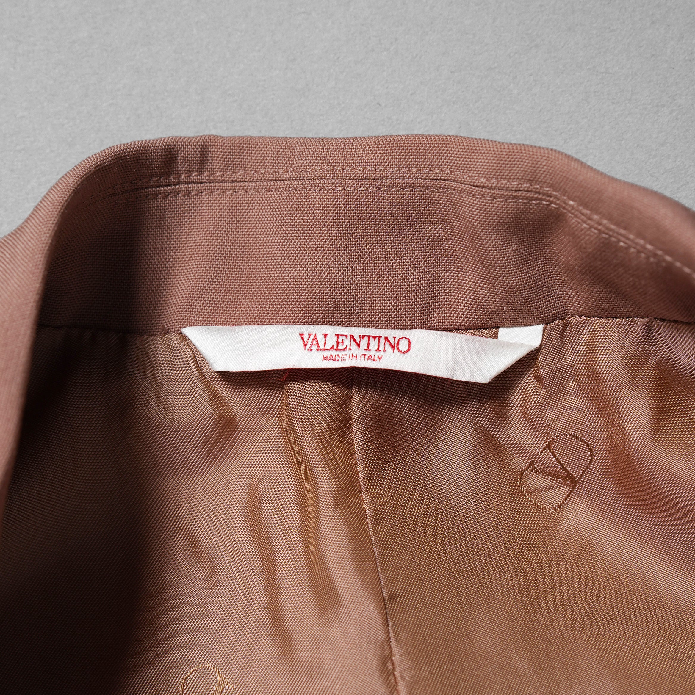 Maison Valentino ヴァレンティノ ガラヴァーニ / 美品 23SS Single-Breasted Wool Jacket Tailoring Label and Chiffon Inner Bib / シングルジャケット / 2V0CE3668EJ-LC0 / size 46 (LIGHT BROWN)