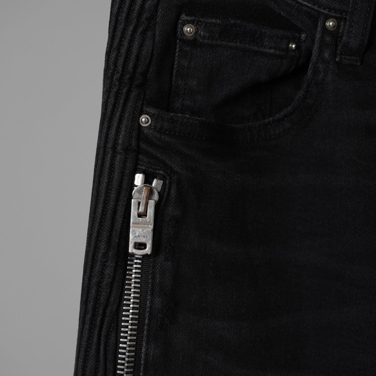 AMIRI アミリ / 美品 Half Track 蛇腹 デニム パンツ / size 29 (BLACK) 352199-in-ue