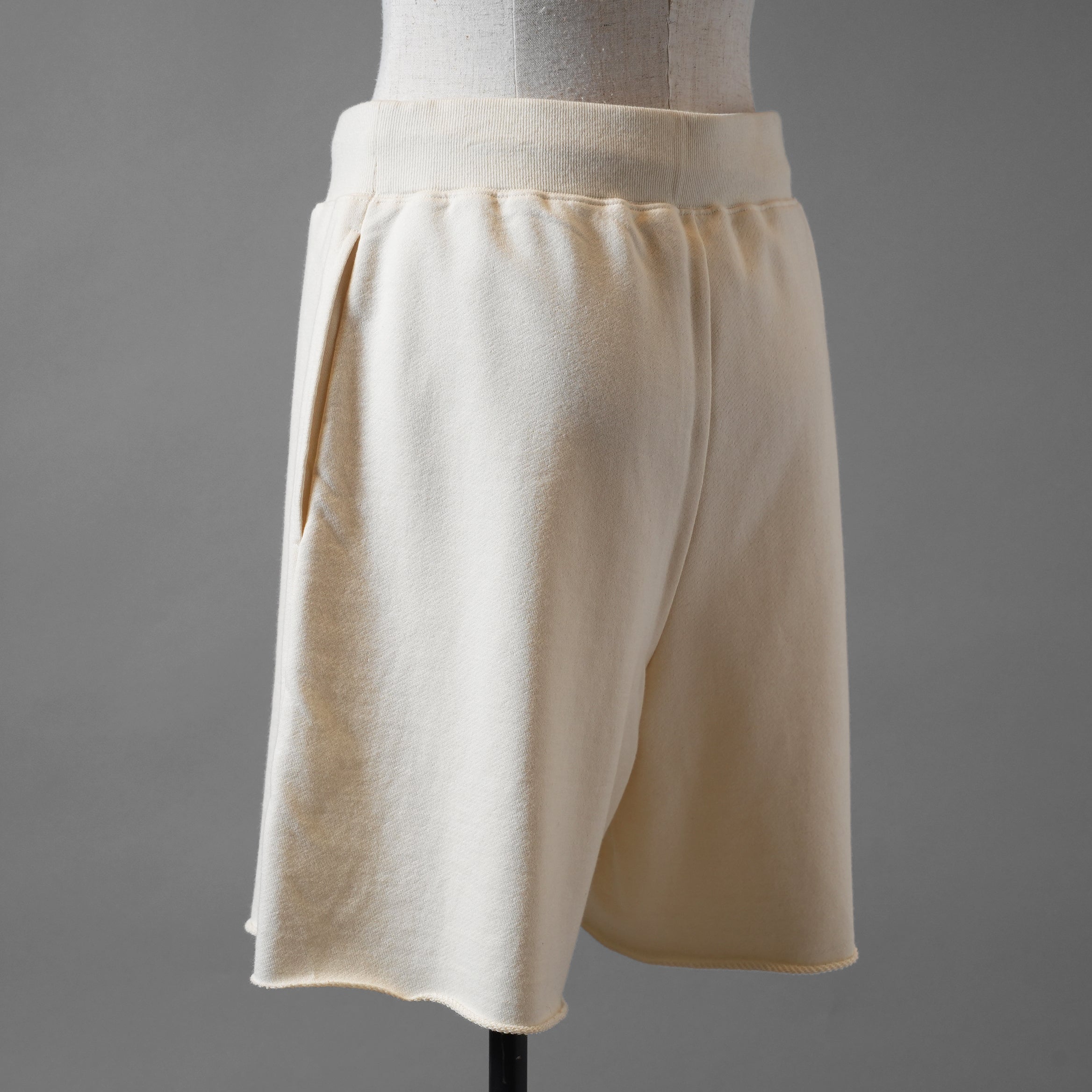 CELINE セリーヌ / 22SS 美品トリオンフ ロゴ スウェット ショートパンツ コットンカシミア / 2Z057450I / size M (IVORY) ユニセックス