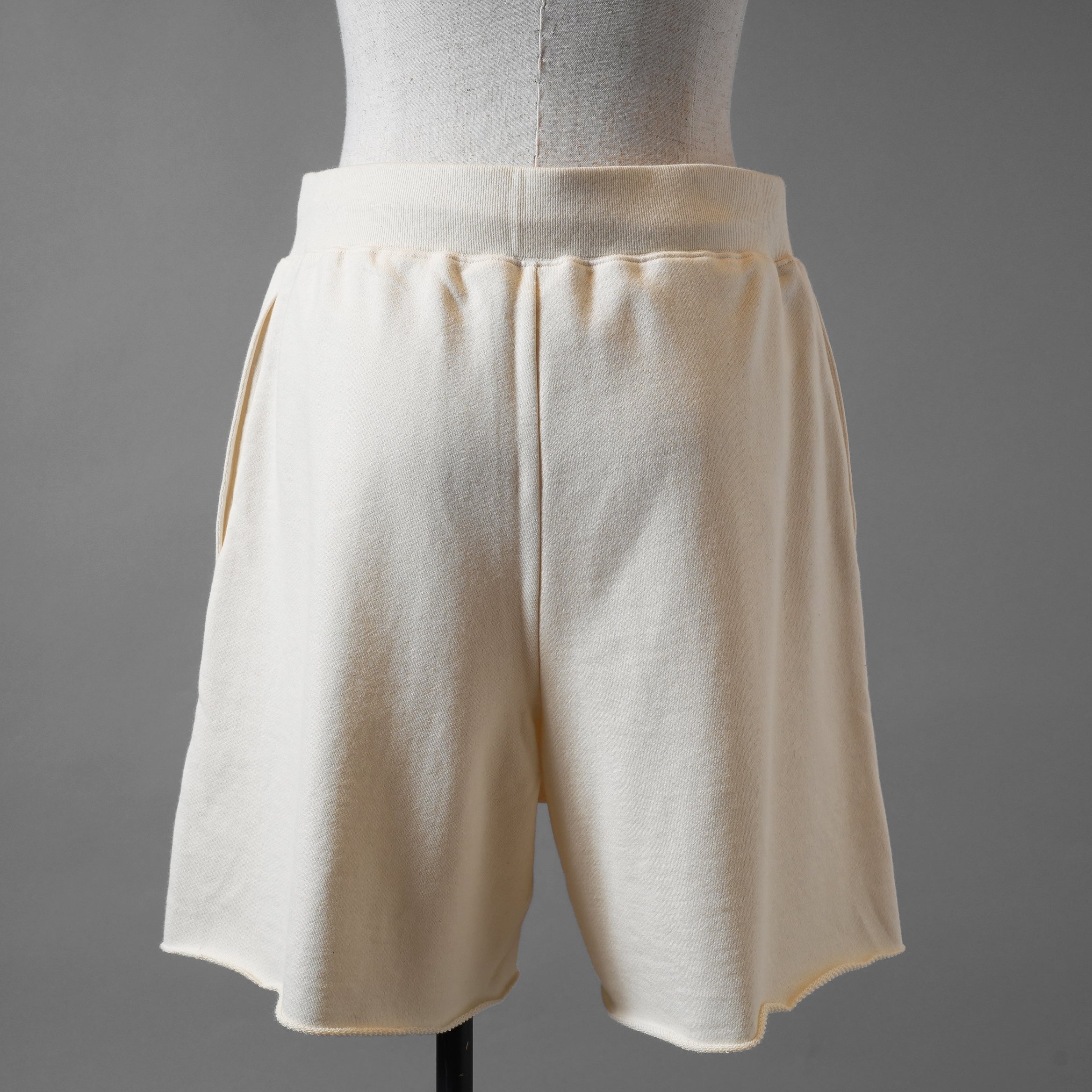 CELINE セリーヌ / 22SS 美品トリオンフ ロゴ スウェット ショートパンツ コットンカシミア / 2Z057450I / size M (IVORY) ユニセックス