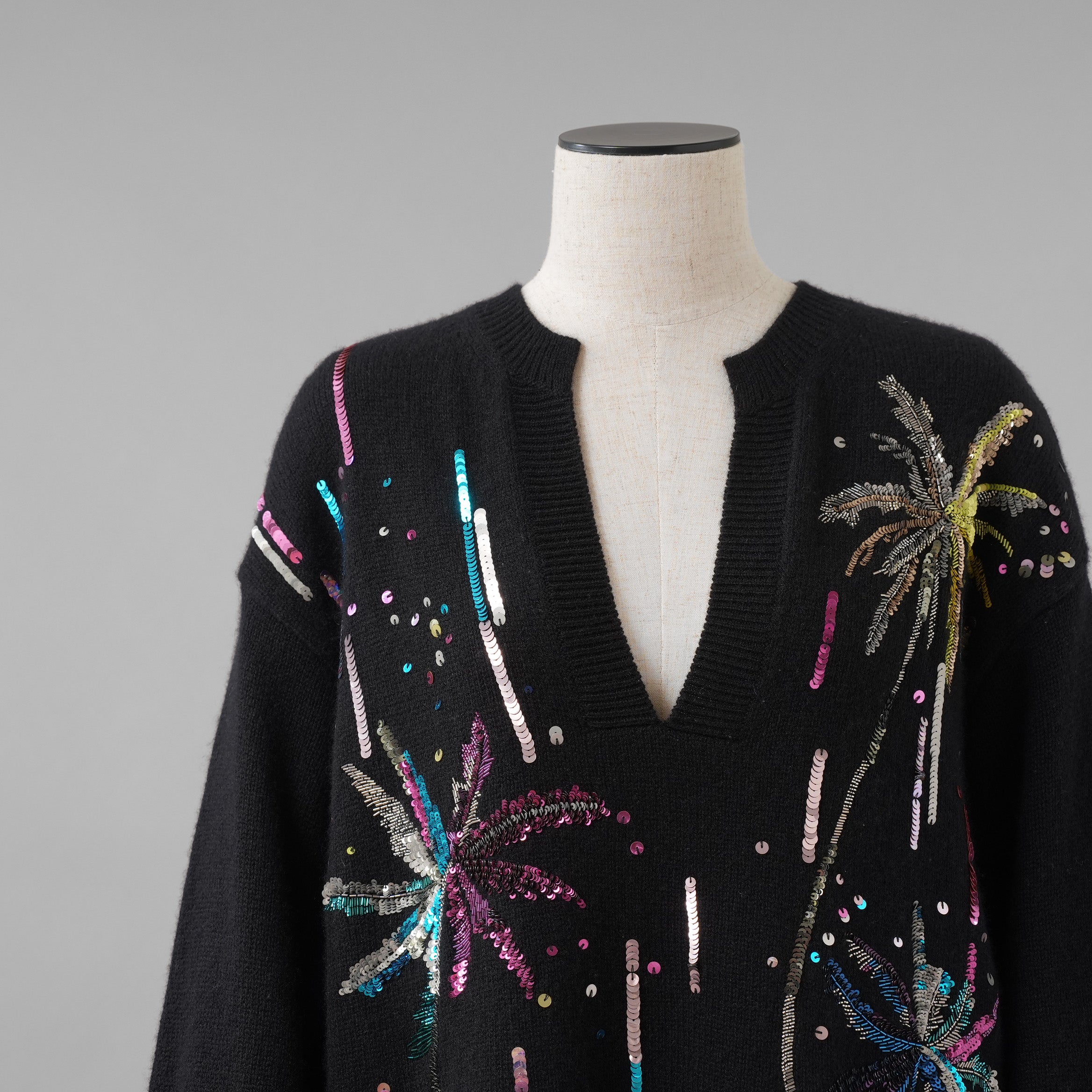 Valentino ヴァレンティノ / 美品 17年リゾートコレクション Sequin Cashmere Sweater in Nero スパンコール装飾 カシミヤ セーター  ニット / 2B3KC42U7MJ / size XS (BLACK) レディース