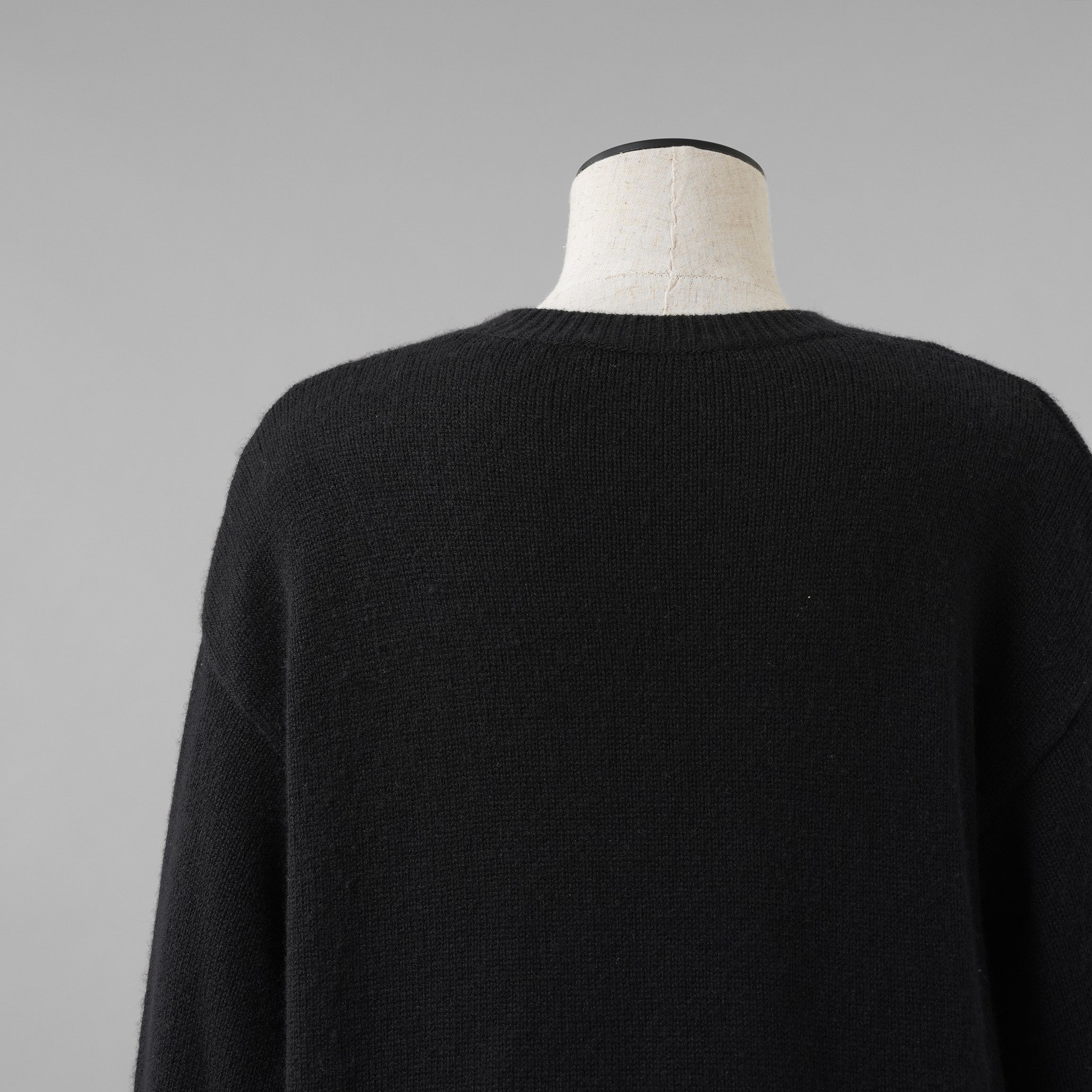 Valentino ヴァレンティノ / 美品 17年リゾートコレクション Sequin Cashmere Sweater in Nero スパンコール装飾 カシミヤ セーター  ニット / 2B3KC42U7MJ / size XS (BLACK) レディース