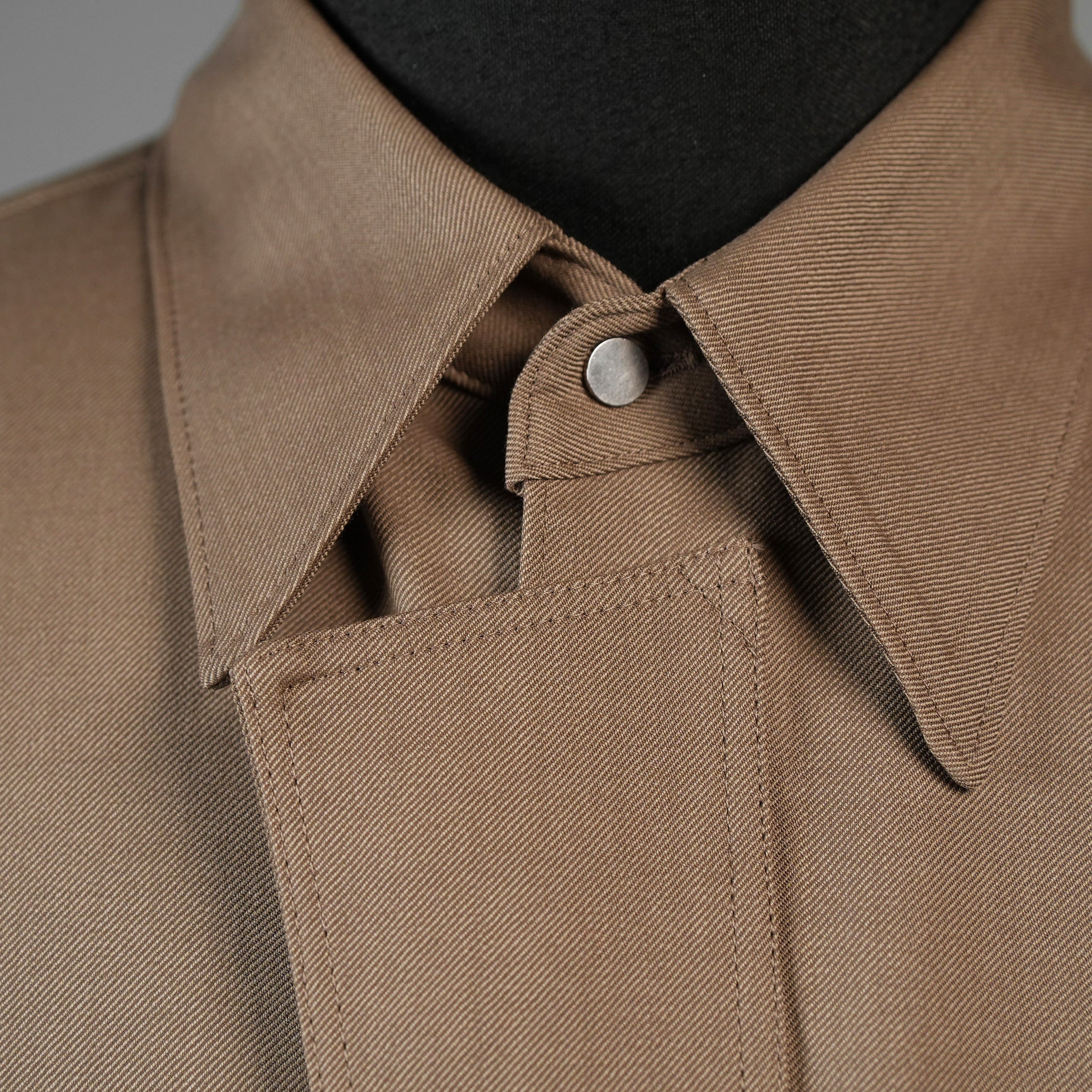 IRENISA イレニサ / 24AW 美品 ORNAMENTAL FLY FRONT SHIRT 長袖シャツ / 1H-24FW-B006-ND8 / size 2 (MOCHA BEIGE)
