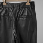 Brunello Cucinelli ブルネロクチネリ / 試着程度美品 20AW ラムスキン タックトラウザーズ テーパード レザー パンツ / M0NCAP7061 / size 38 (BLACK) レディース