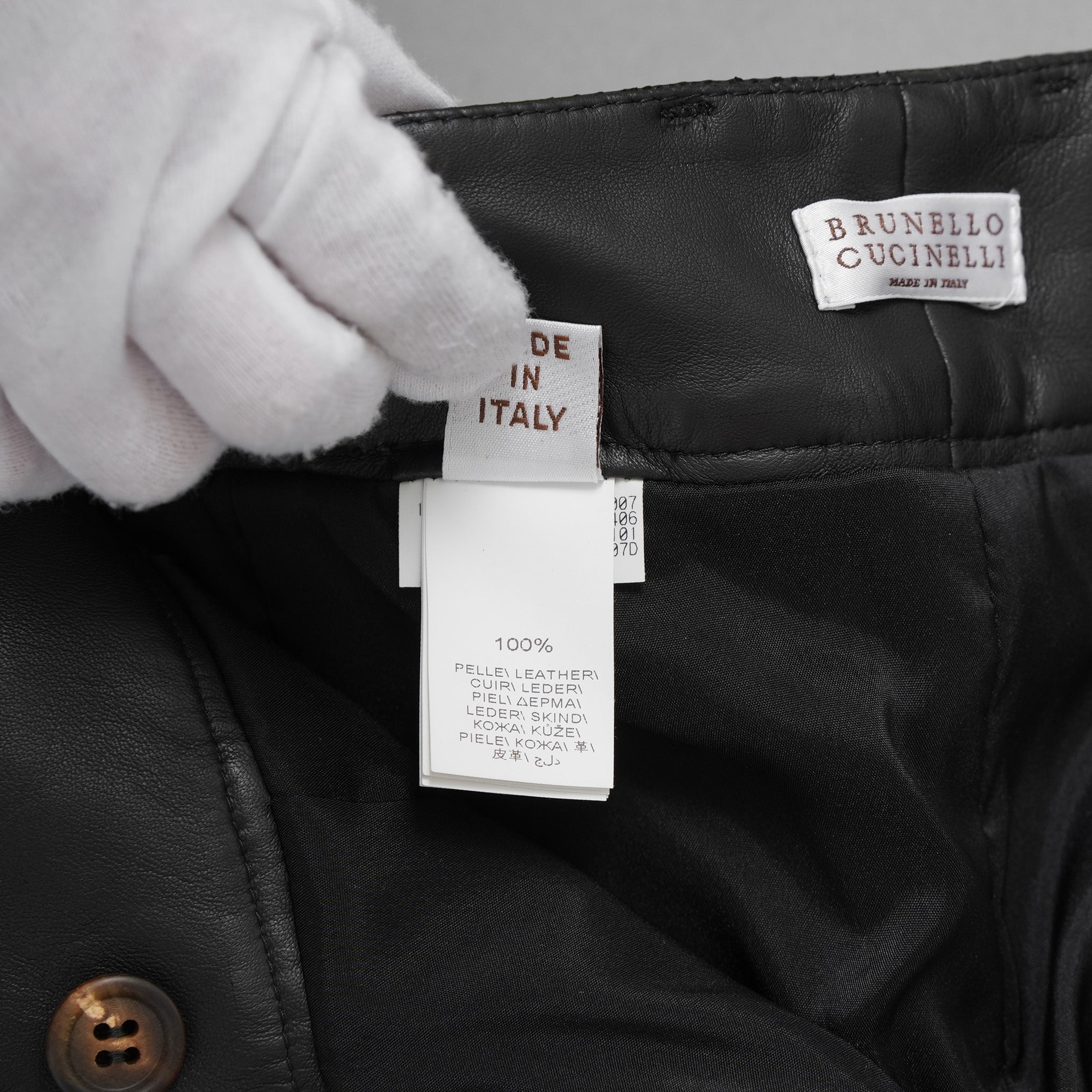 Brunello Cucinelli ブルネロクチネリ / 試着程度美品 20AW ラムスキン タックトラウザーズ テーパード レザー パンツ / M0NCAP7061 / size 38 (BLACK) レディース