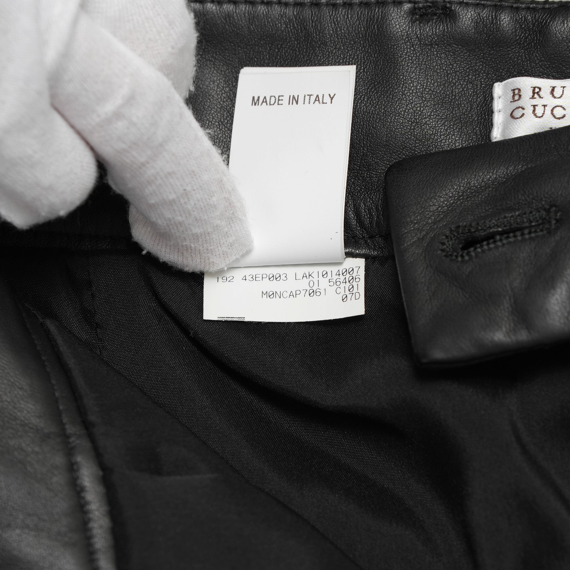 Brunello Cucinelli ブルネロクチネリ / 試着程度美品 20AW ラムスキン タックトラウザーズ テーパード レザー パンツ / M0NCAP7061 / size 38 (BLACK) レディース