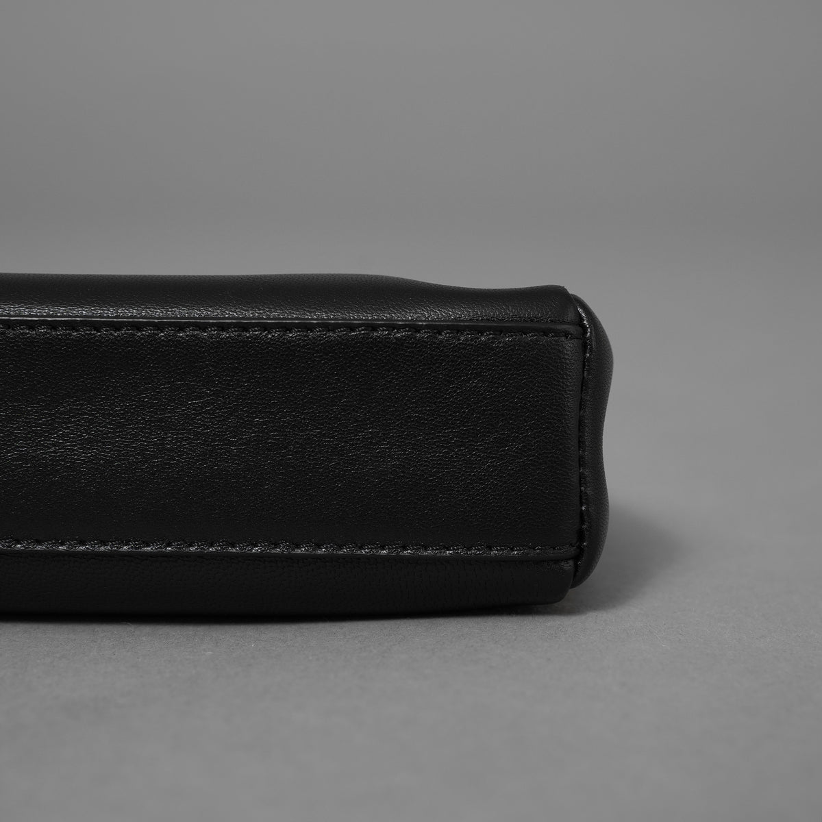 FENDI フェンディ / 美品 15SS マイクロ ピーカブー MICRO PEEKABOO 2WAY バッグ / 01769148 / BLACK レディース 352200-izm