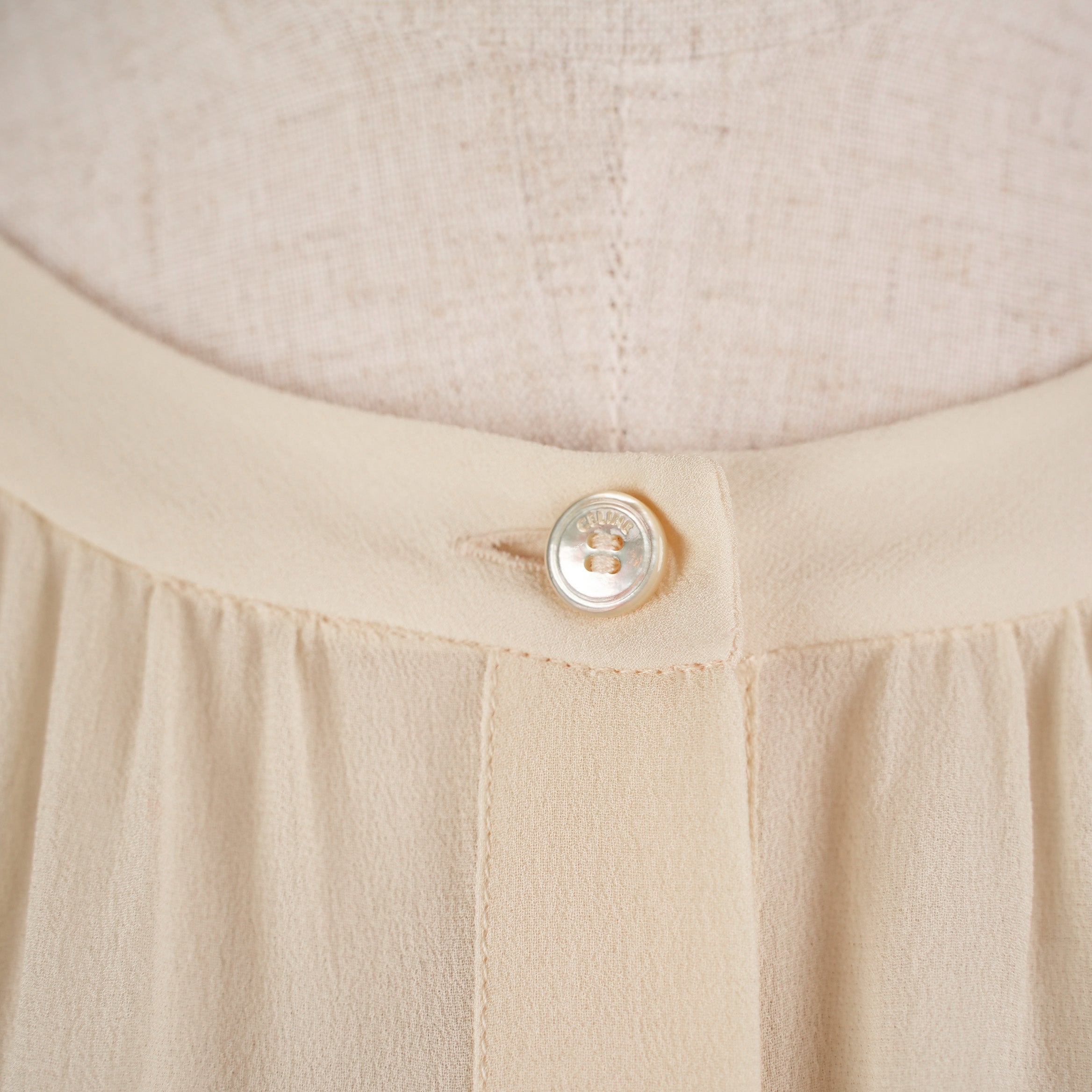 CELINE セリーヌ / 21SS 美品 Folk Tunic in Silk Georgette シルクジョーゼット チュニック / 長袖シャツ / 2B321856C / size 36 (ECRU) レディース