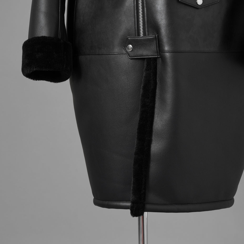 JUNYA WATANABE ジュンヤワタナベ / 25AW COMME des GARÇONS コムデギャルソン オーバーサイズ フェイクレザー ムートン コート / JP-C004 / size L (BLACK) ユニセックス 352210-in-ue
