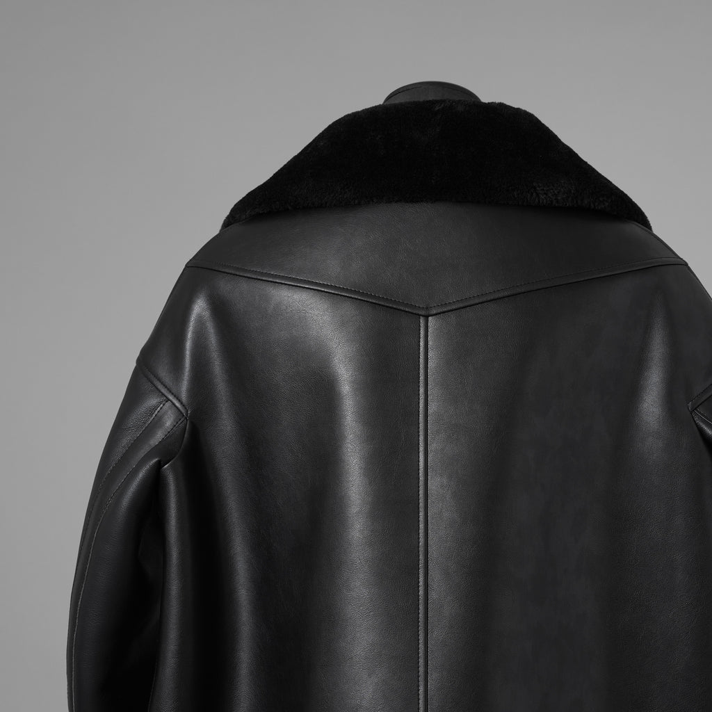JUNYA WATANABE ジュンヤワタナベ / 25AW COMME des GARÇONS コムデギャルソン オーバーサイズ フェイクレザー ムートン コート / JP-C004 / size L (BLACK) ユニセックス 352210-in-ue
