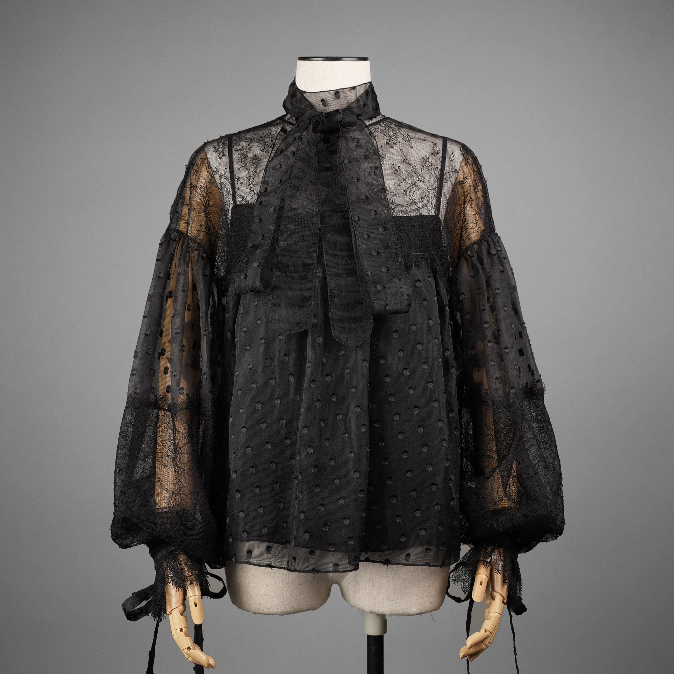 Christian Dior ディオール / 22AW 美品 ボウタイレース ドット柄  ブラウス / 長袖シャツ / 241B61A8168 / size 42 (BLACK) レディース